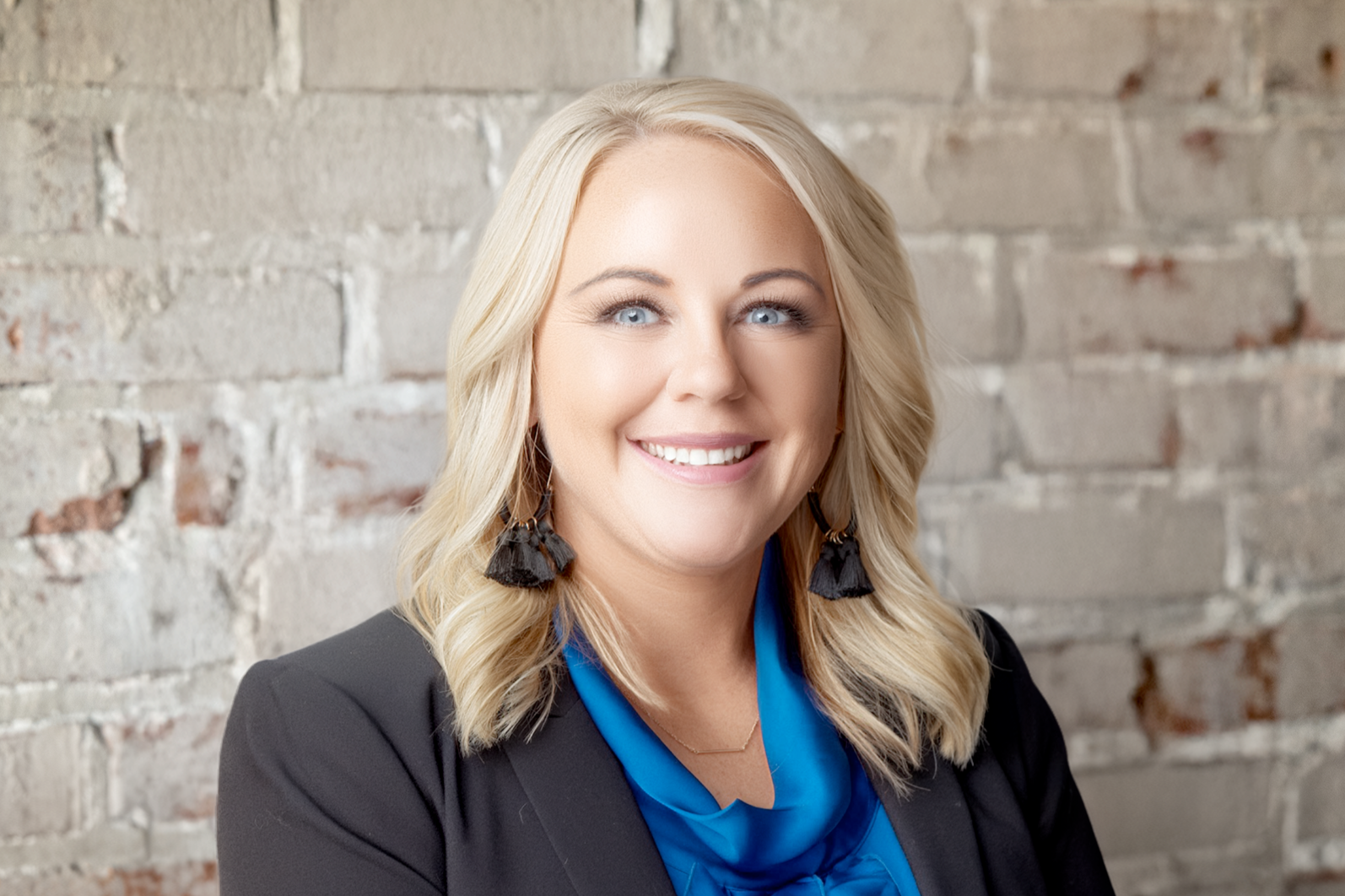 Jill Schneider with The Alms Group headshot 