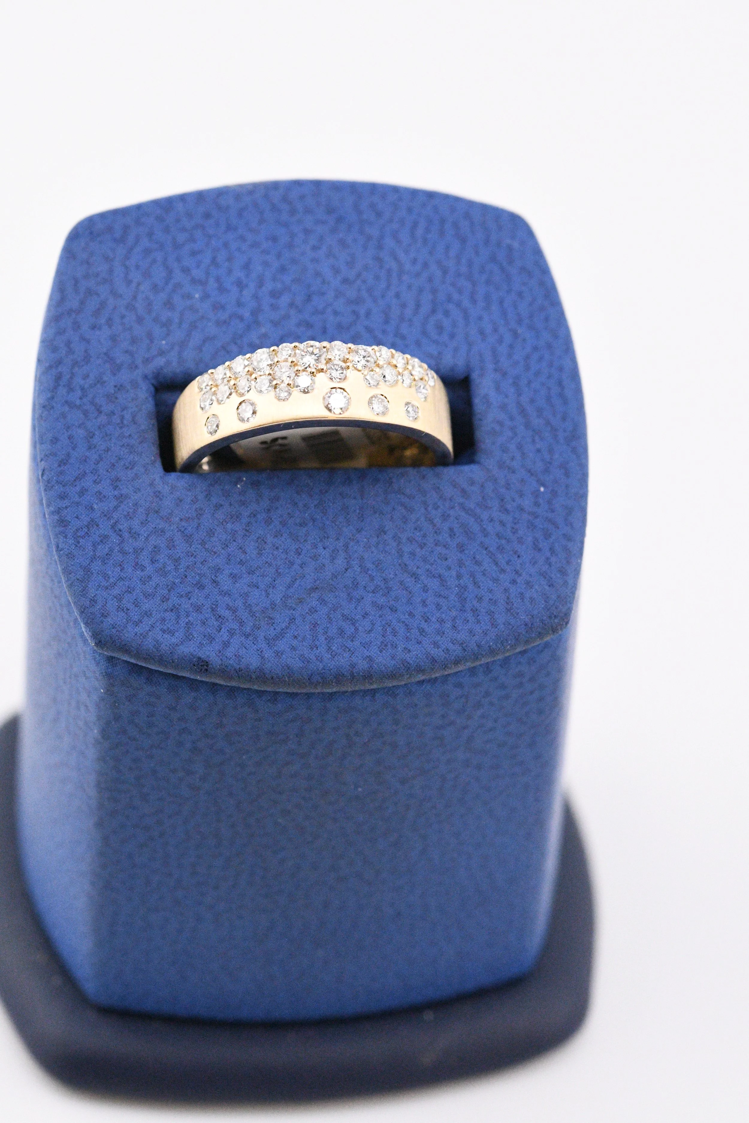 Sprinkle Set Natural Diamond Ring 6mm