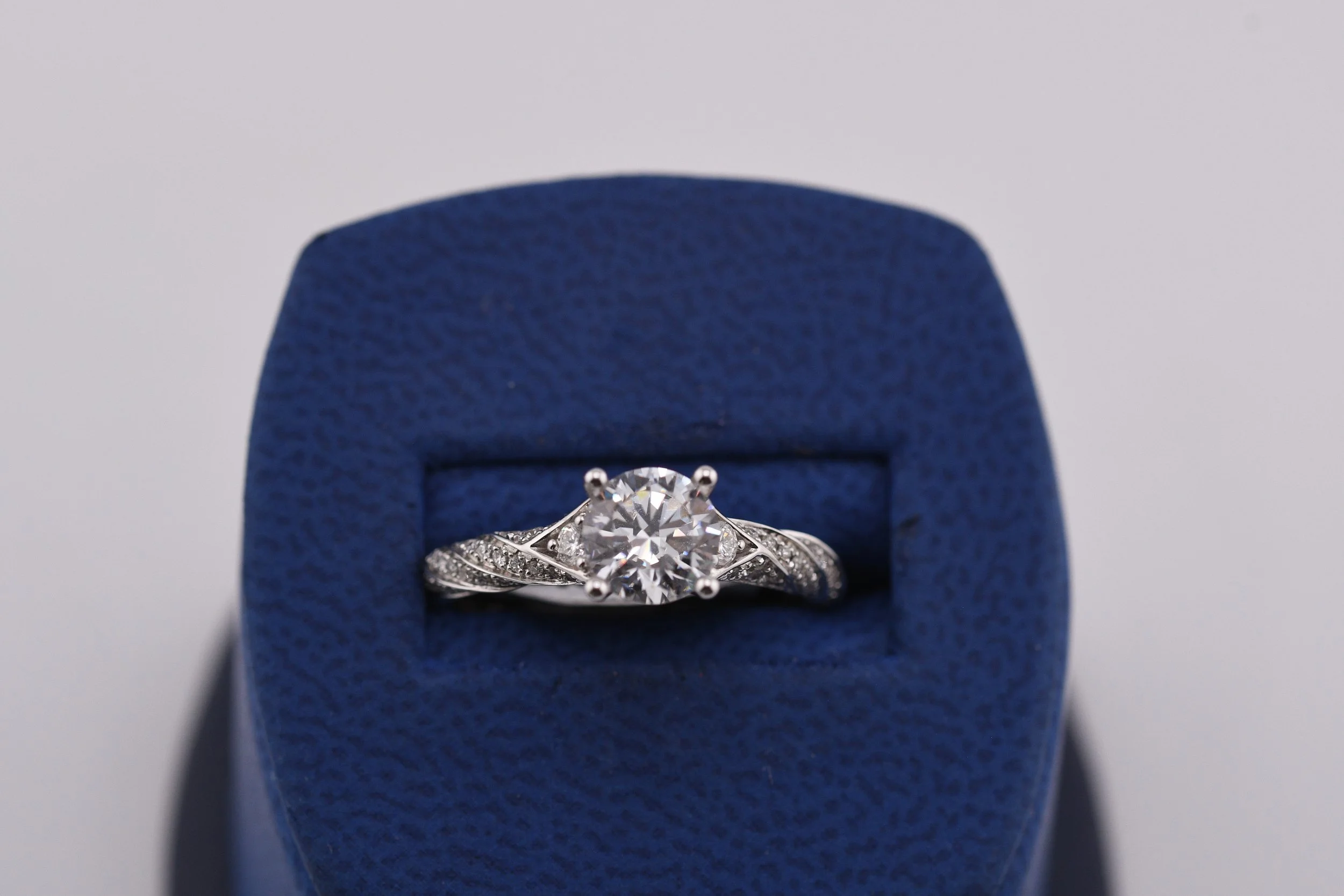 Bead/ Prong Set Engagement Ring (Semi-Mount)