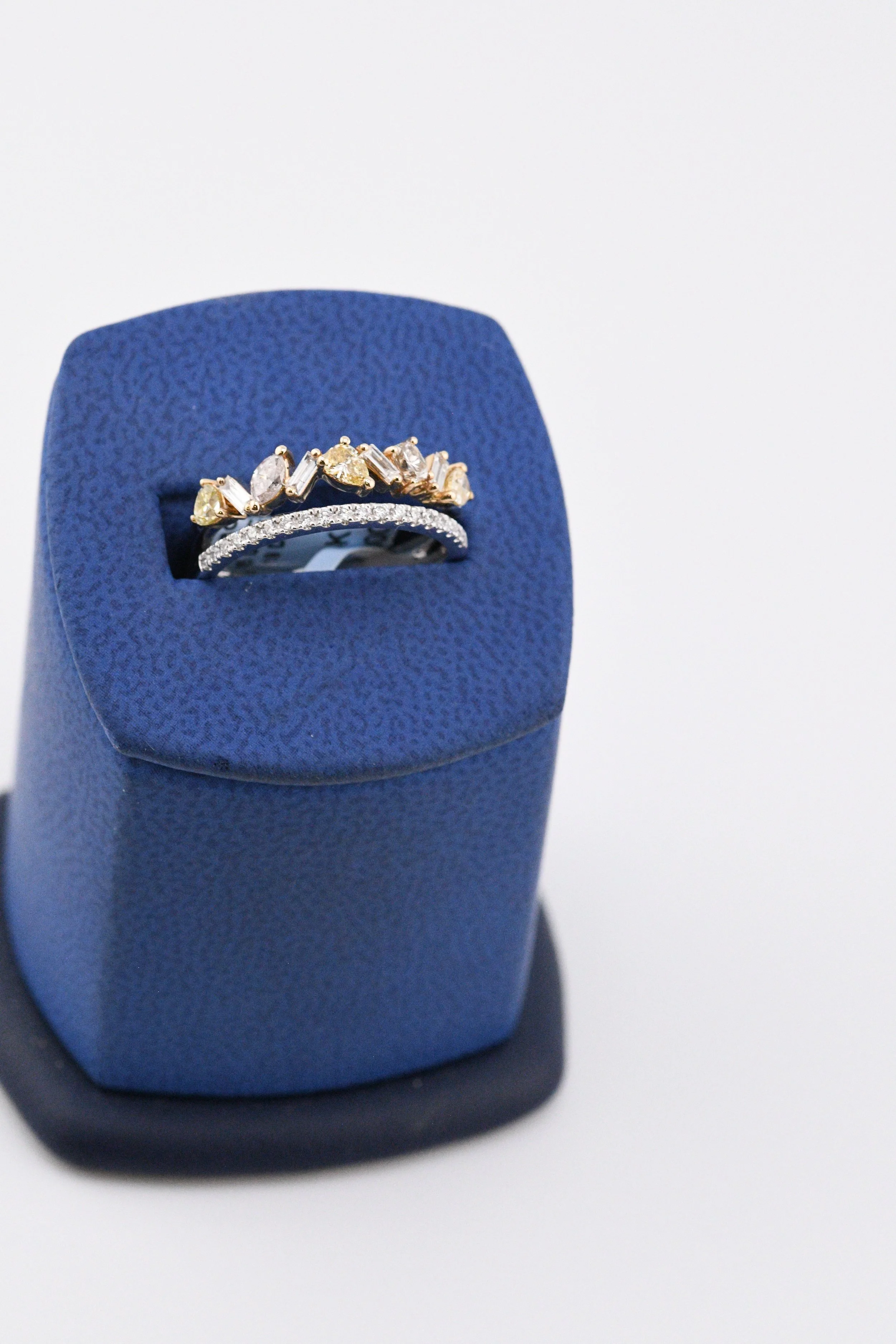 Fancy Color Natural Diamond Split Shank Ring