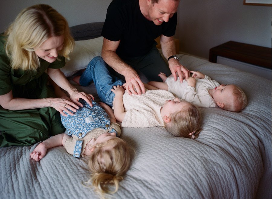 Candid family photos at home in Ivanhoe Oct23 by Sarah Black Photography_11.jpg