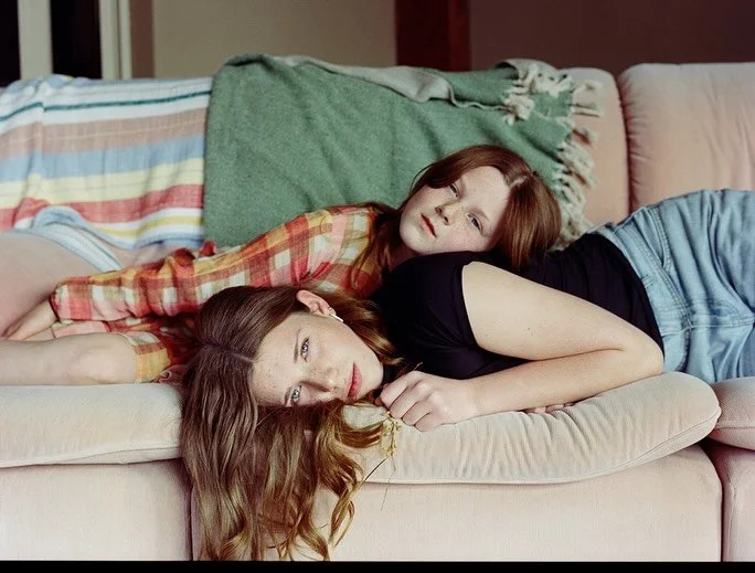 Girl gang. 
.
@kate.leddick.photos 
#filmphotographymelbourne
#filmisnotdead #filmforever 
#filmforlife #filmphotographerinmelbourne #melbournefilmphotographer 
#melbournefilmphotography
#melbournefamilyphotographer
#morningtonpeninsulanewbornphotogr