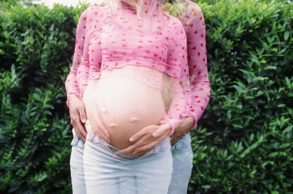 Pretty in pink on #kodakektar100 
.
@michlionello 
.
#filmphotographymelbourne #filmisnotdead 
#melbournefilmphotographer
#melbournefilmphotography
#filmphotographermelbourne
#filmfollowfriday #filmforever #filmforlife
#ishootfilm #filmmama
#shootitw