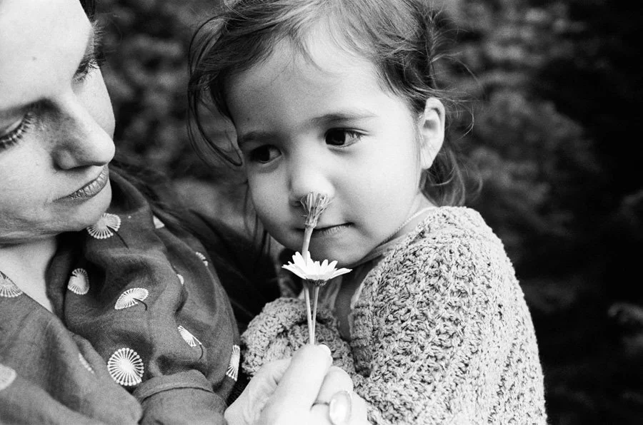 Melbourne family photography at home in the garden.jpg