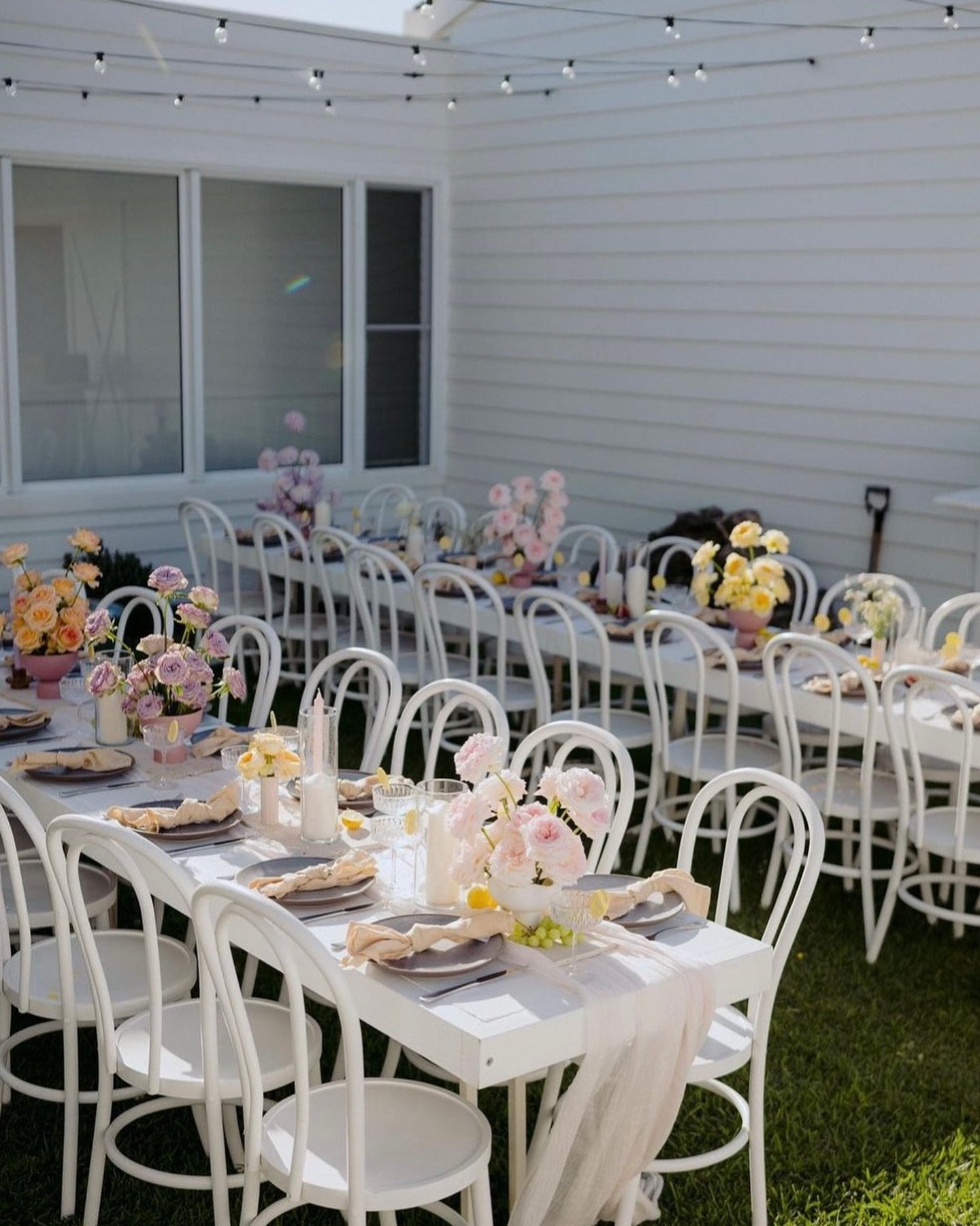What does 15k worth of flowers look like ☁️

🌸 Show stopping arbour 
🌸welcome sign
🌸table arrangements 
🌸bouquets 
🌸candles 
🌸isle arrangements 
🌸Petals
🌸bar arrangement 
🌸 bump in - bump out