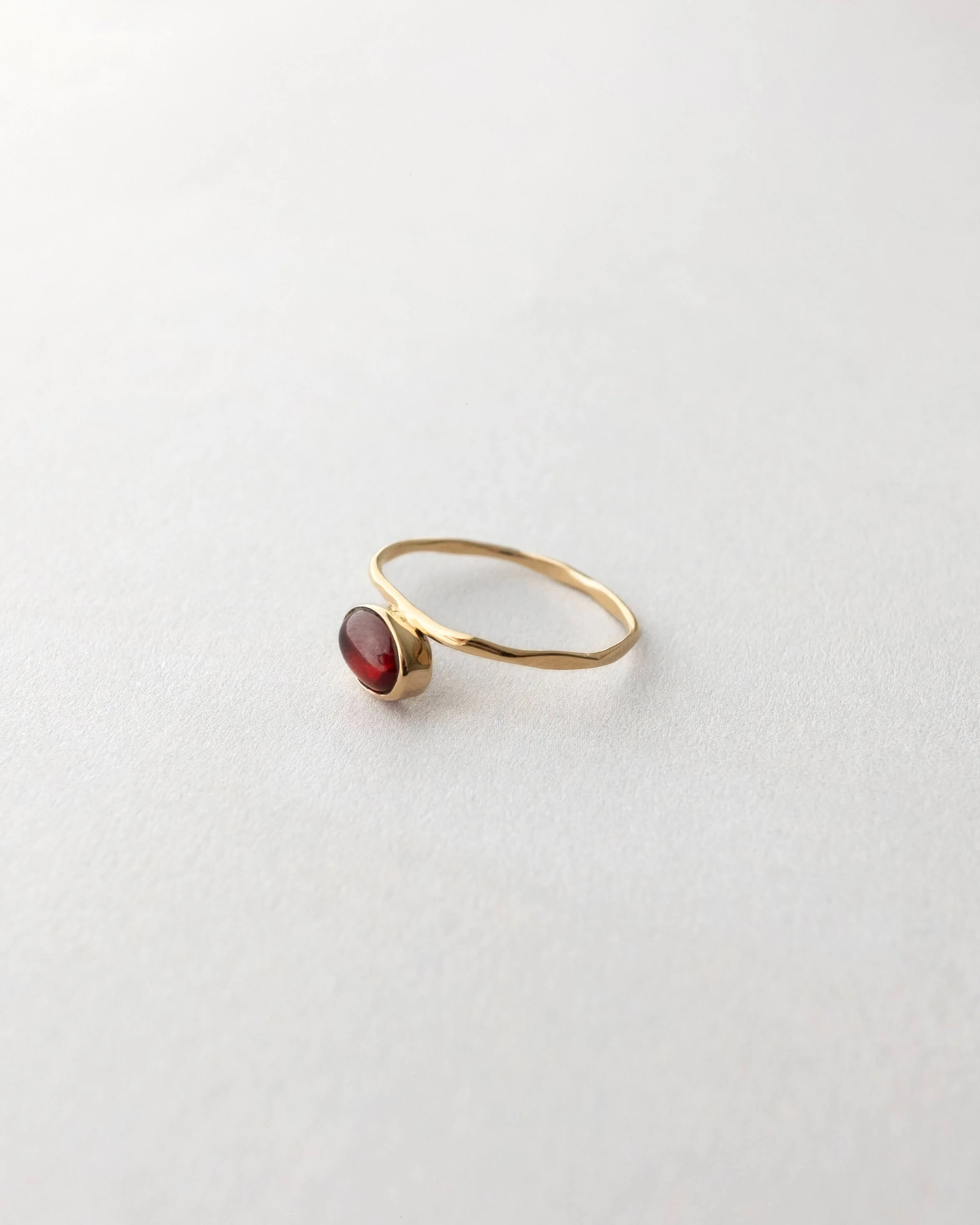 GASPAR GARNET RING
