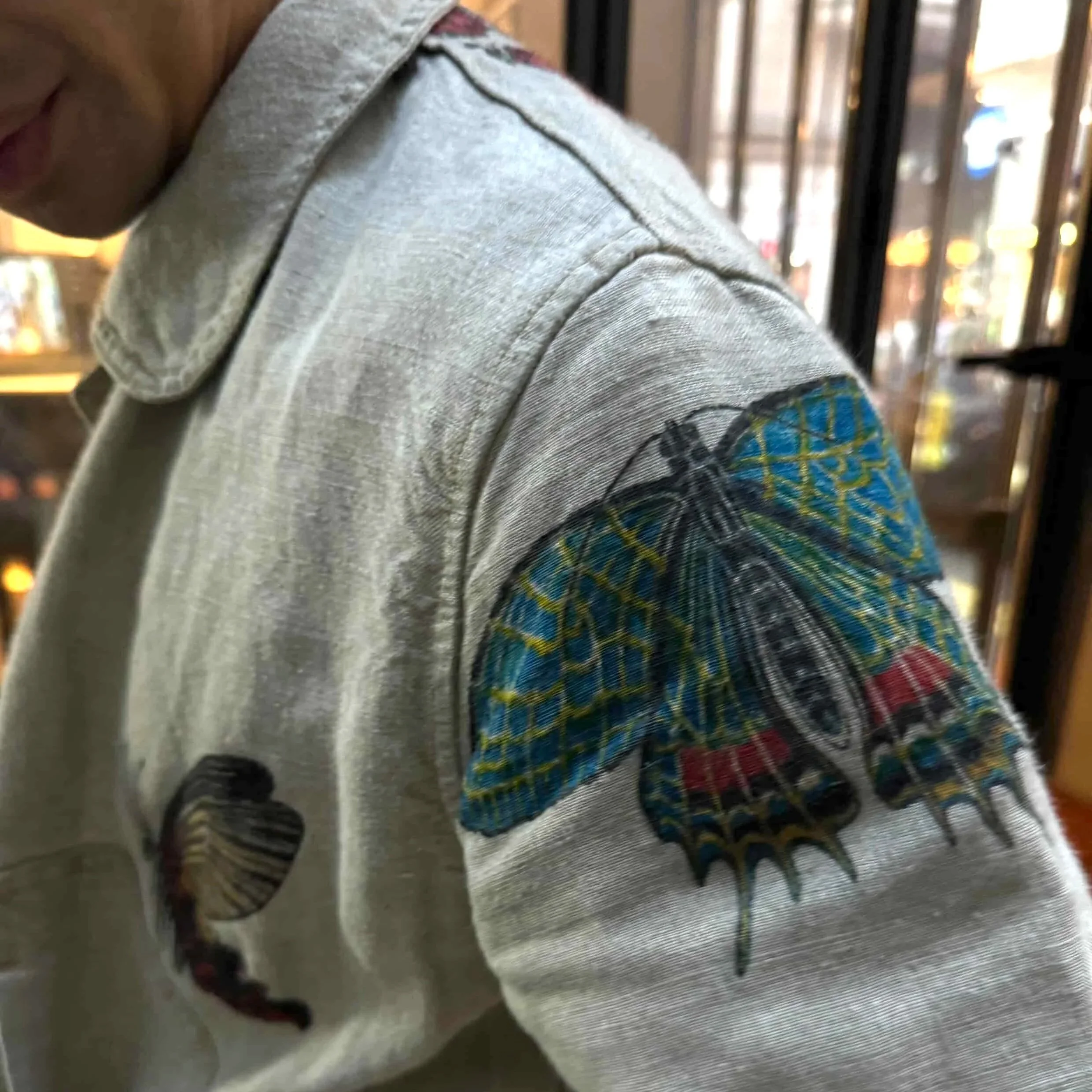 Drawing on used clothing (2025)
