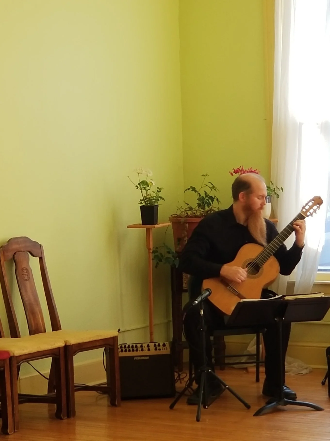 classical guitarist performing for wedding
