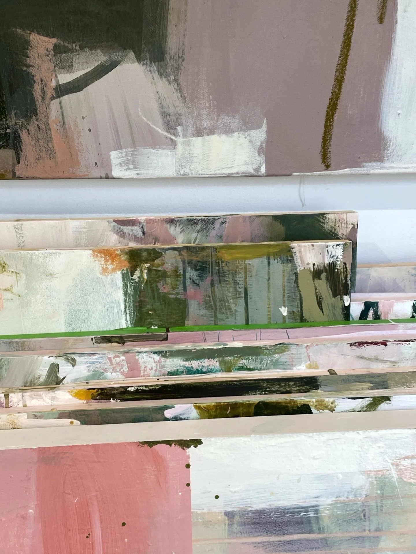 Panels and canvases stacking up, I love seeing all the edges together 😍 inspired by @joannelast posting her stack of gorgeous work!