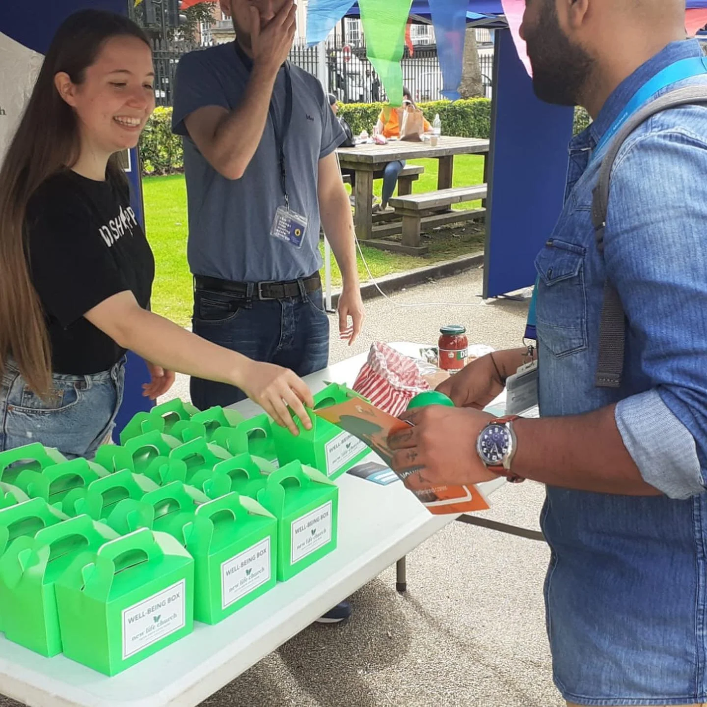 At the @greenwichstudentsunion freshers fair! It was so great to connect with many students on Friday, starting the new academic year at Greenwich Uni! 💫 

Freshers! You are invited to come join us for our service on Sunday, at Halstow Primary Schoo