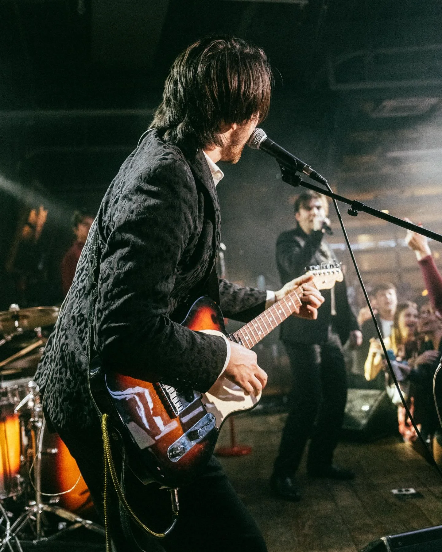 Happy Farm Friday y&rsquo;all 🎸

Doors open at 4p + kitchen &lsquo;til 10p

Live music kicks off at 8p with @jarethmarlow + 10:30p with @discofoxofficial