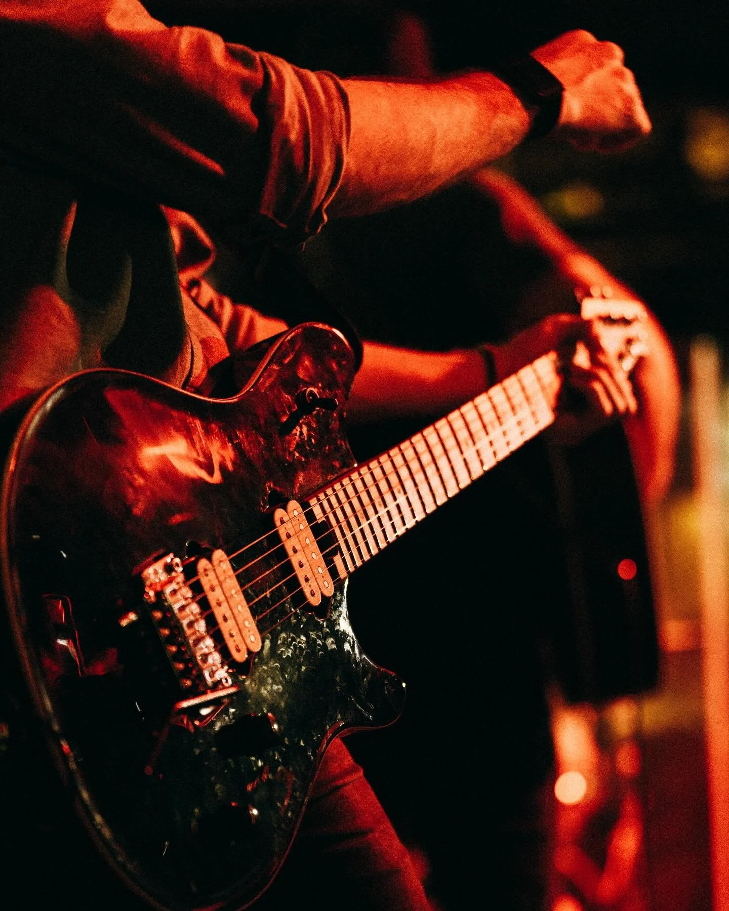 Saturdays are for the farm 🤠🍻🎸

Doors open at 6p + kitchen &lsquo;til 10p

Live music kicks off at 8p with @meyerpavichmusic + 10:30p with @southboundlive