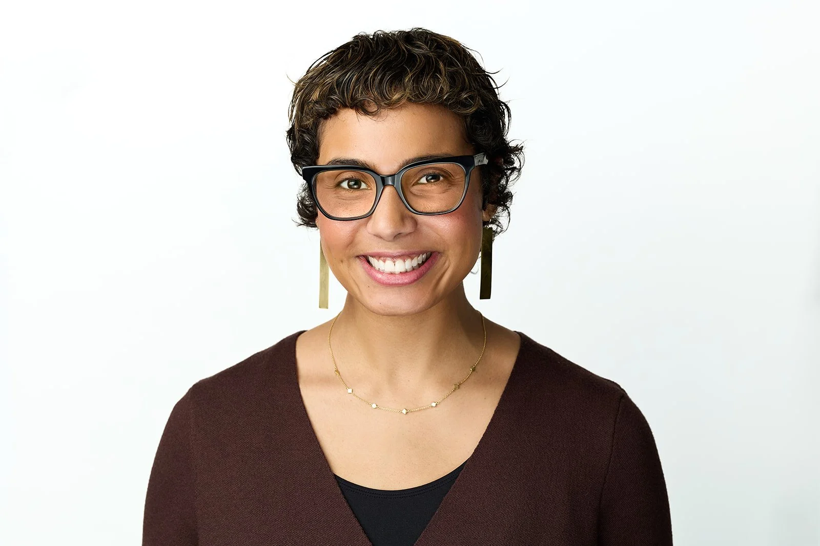 Professional headshot of Lindsay Decker, CEO of Omaha nonprofit, Avenue Scholars 