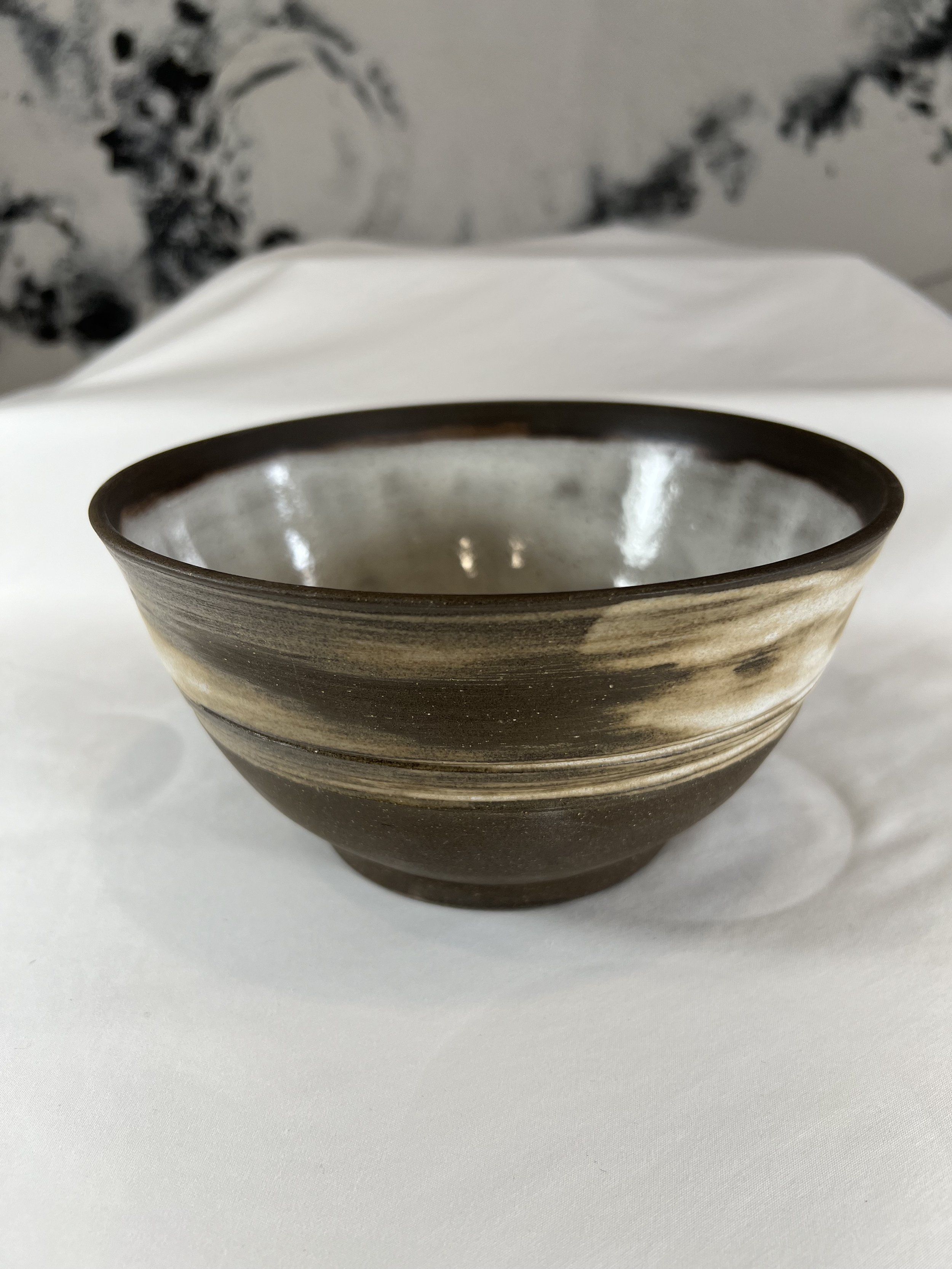 6 Bowl set Oatmeal on Dk BR 2.jpeg