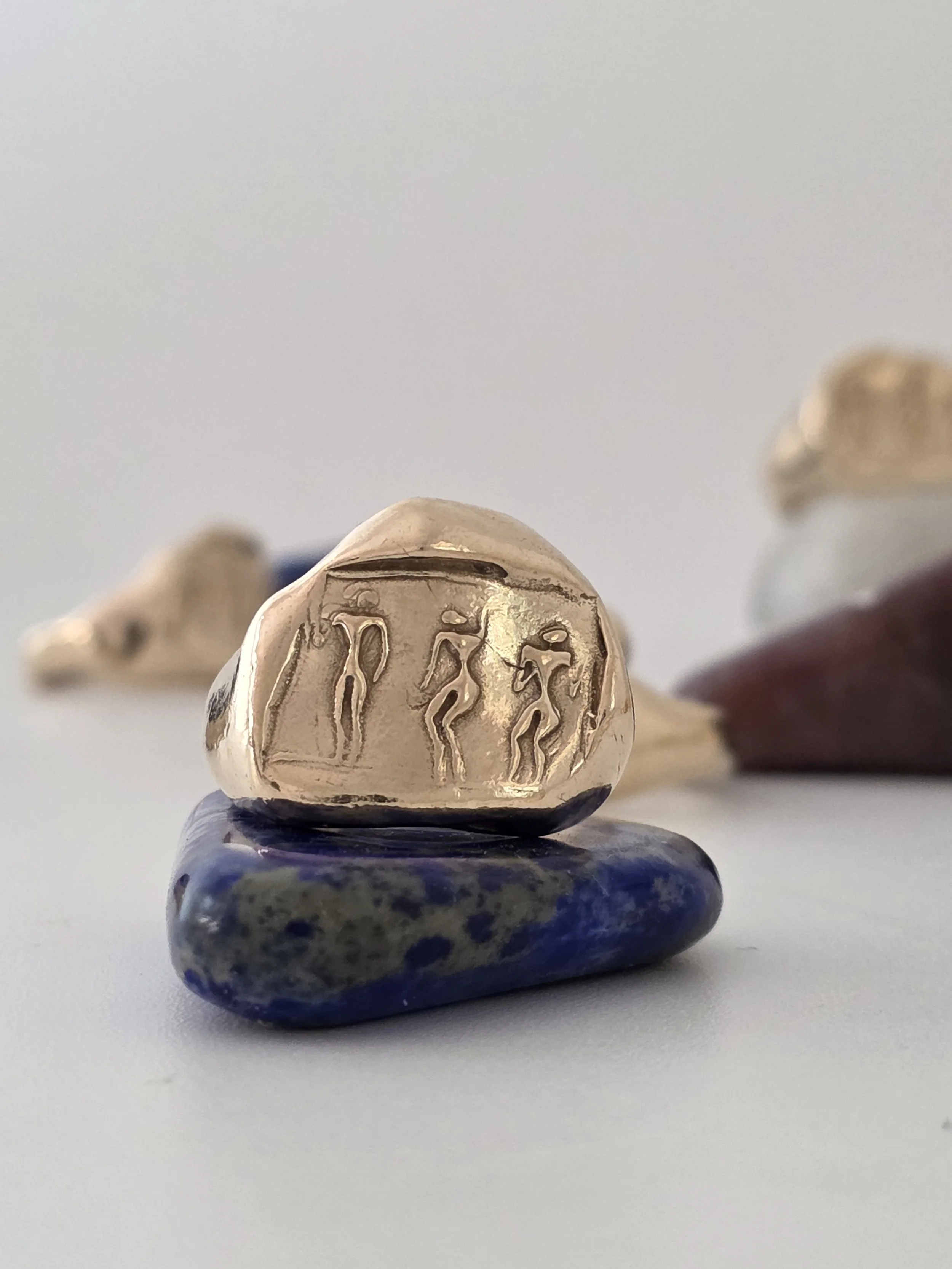 Dancers ring