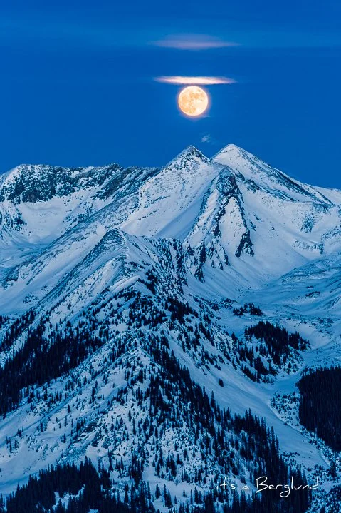 cold moon rising.jpg
