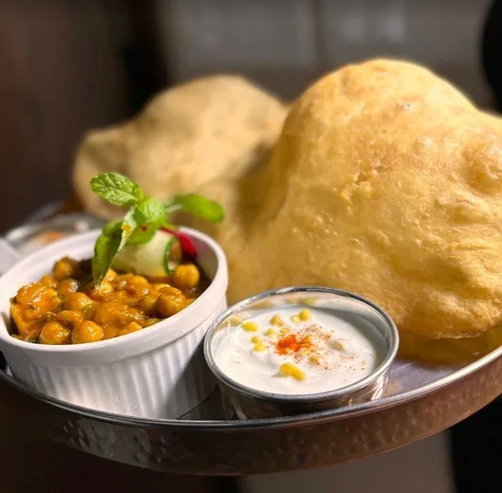 If you&rsquo;re craving authentic Indian flavours, look no further than @gingerindiancuisinerichmond! 🍽️ 

With their wide range of delicious and dietary-friendly (including celiac) options, it&rsquo;s easy to see why this spot is such a community f