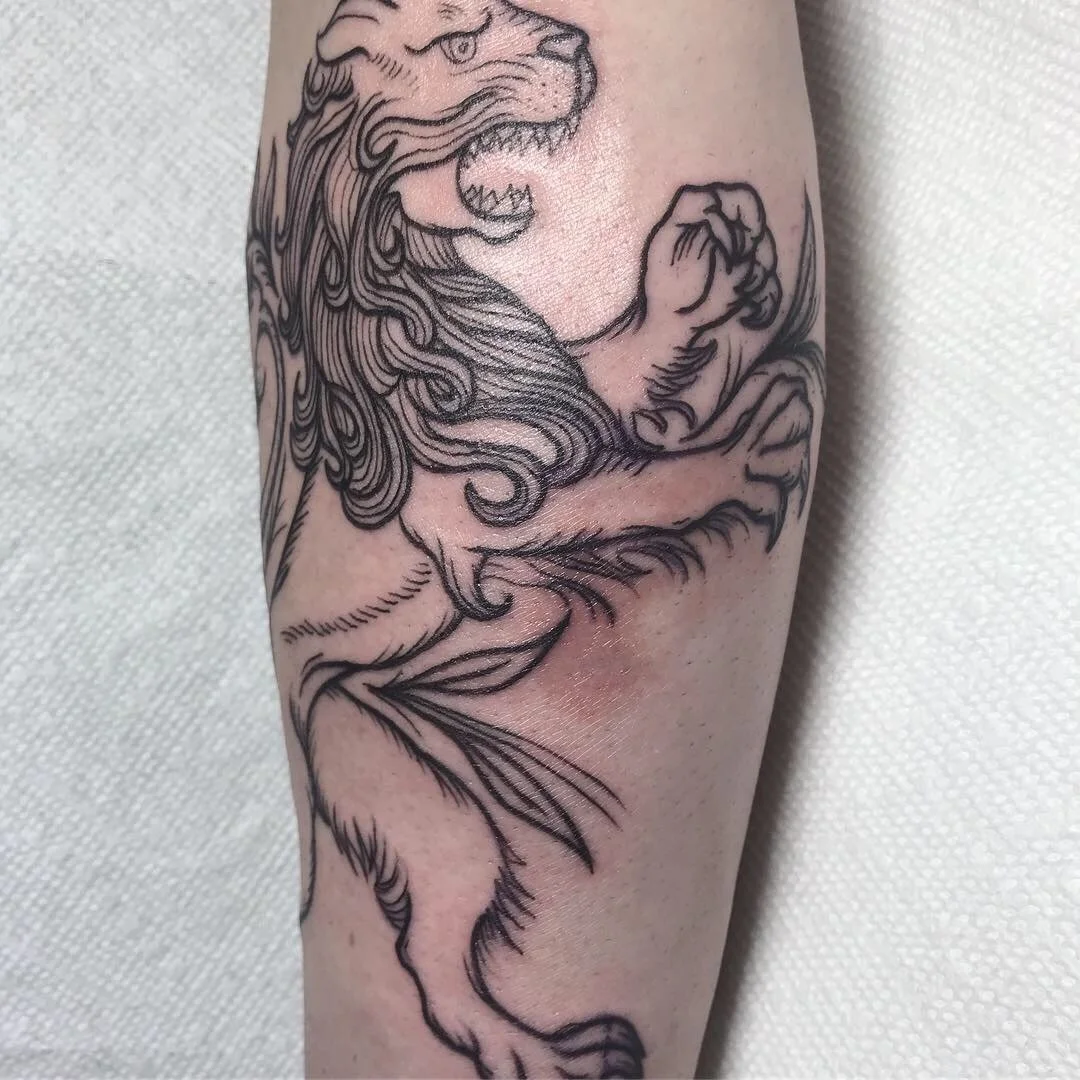 lion crest 3 - lines.JPG