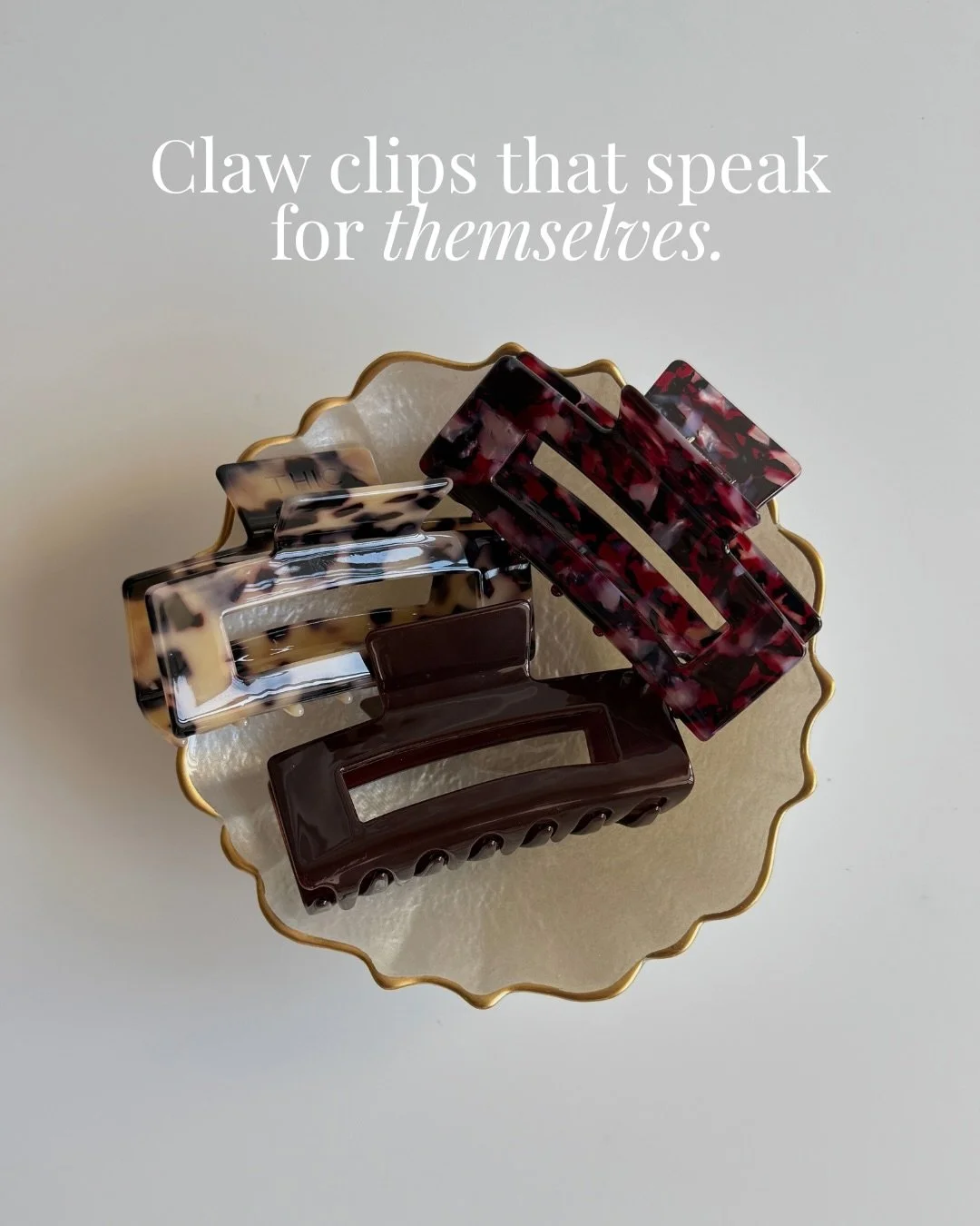 The reviews say it all 💭 Our most-loved claw clips &mdash; sturdy, chic, and made to actually hold your hair. Now are 25% off sitewide for Black Friday. It&rsquo;s time to stock up.
.
.
.
.
.
#clawclips #clawcliphairstyle #blackfriday #hairinspo #ha