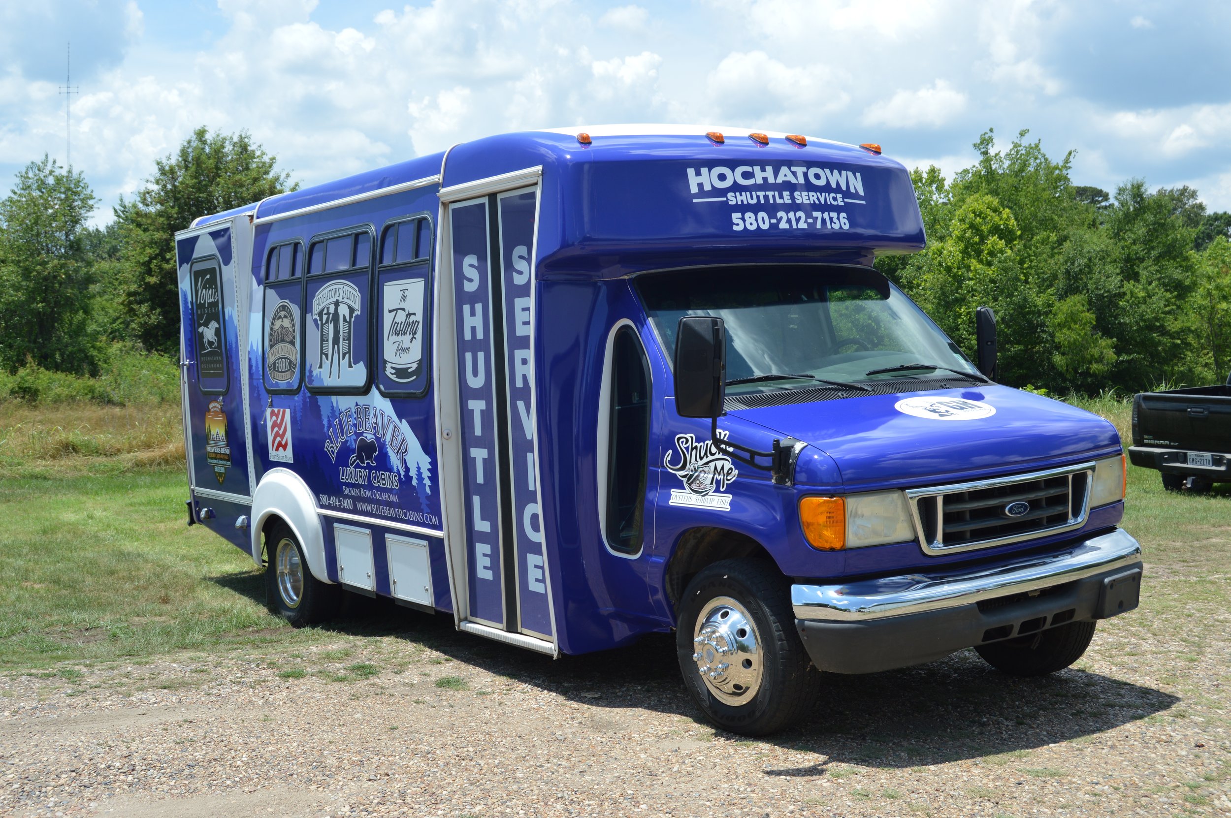 Hochatown Shuttle - Bus - Full Shot Front.JPG