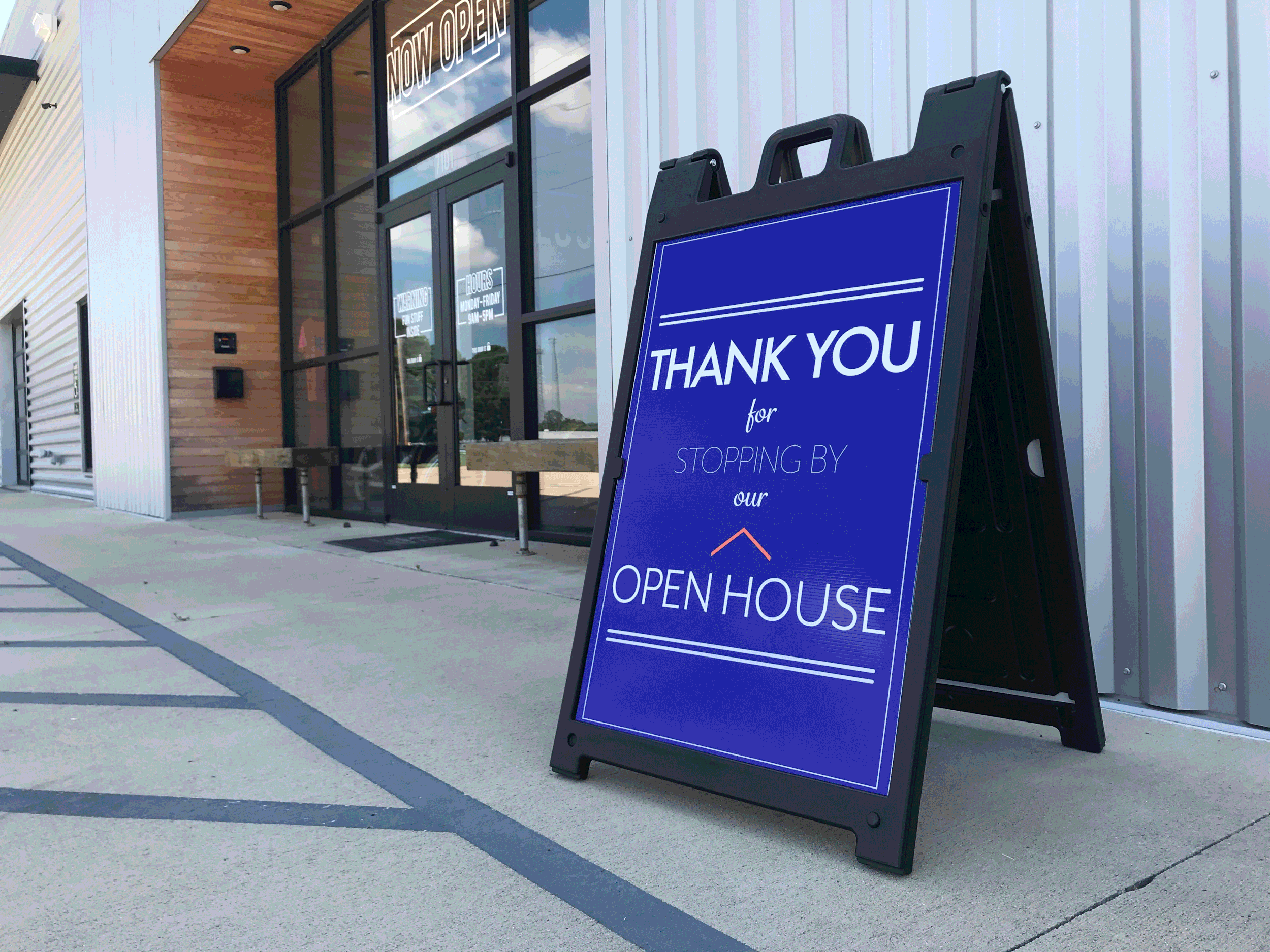 SIGNAGE.gif