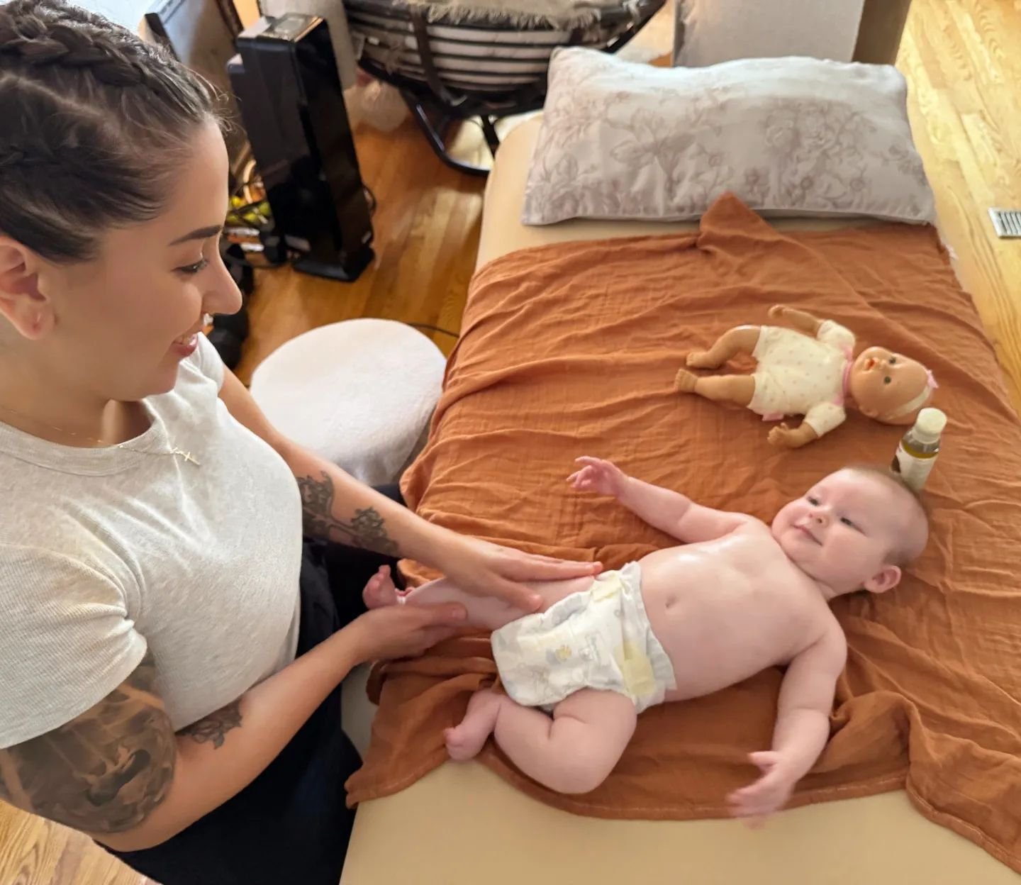 This past weekend, I took a course on infant + child massage therapy with @trimesters_massage. It was such a wonderful experience. Cindy is so knowledgeable and passionate. She also had guest speakers with pediatric massage practices come talk to us.