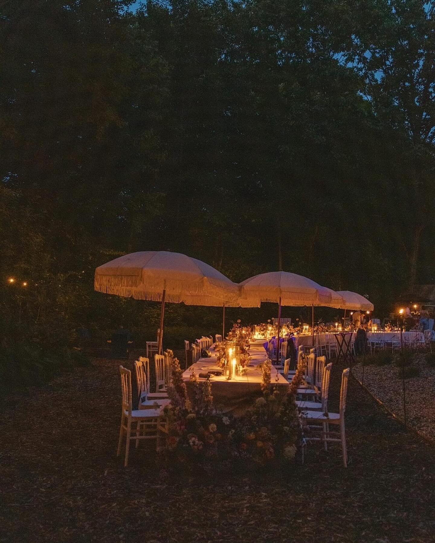 Well this buried photo just surfaced today! Thanks to @cass_and_jeanflowerco for posting it so I could steal it!

Take a Peek into the most perfect summer wedding executed by this dream team:

Dream Bride @oldsalex 
Photography: @shanstclair 
Venue: 