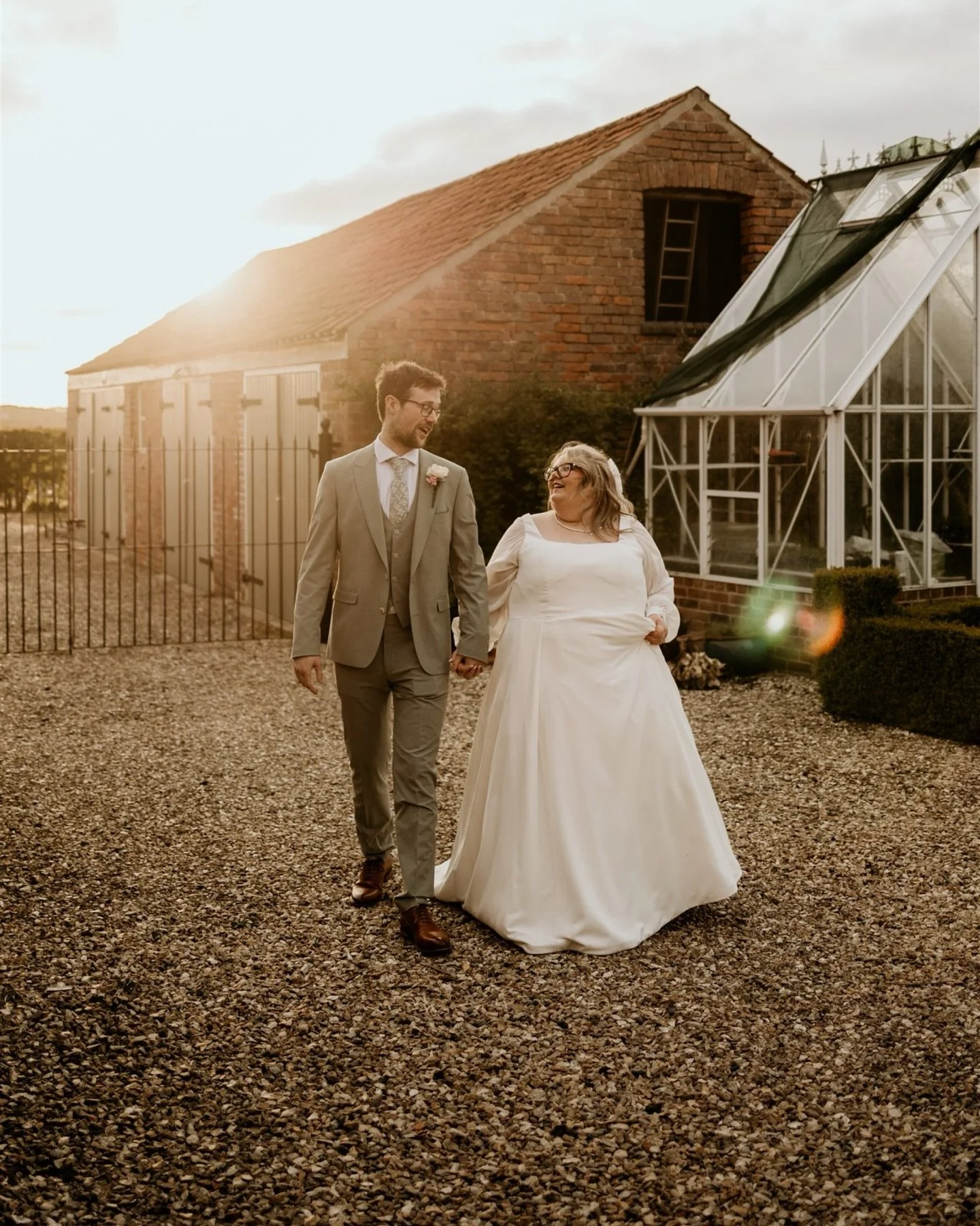 25 weddings in 2025 ✨

Wedding number 3 of 2025 was an incredible day for Taylor and Michael! 

This golden hour at @golthobarnweddings was short but so so sweet! We had about 5 minutes to grab these shots and they were so worth it as they&rsquo;re s