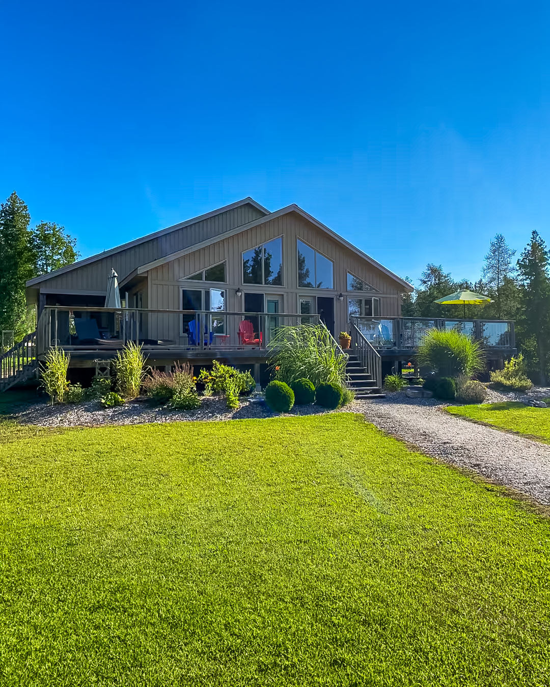 Cool Change Cottage waterfront rental on Lake Huron near Tobermory, Ontario