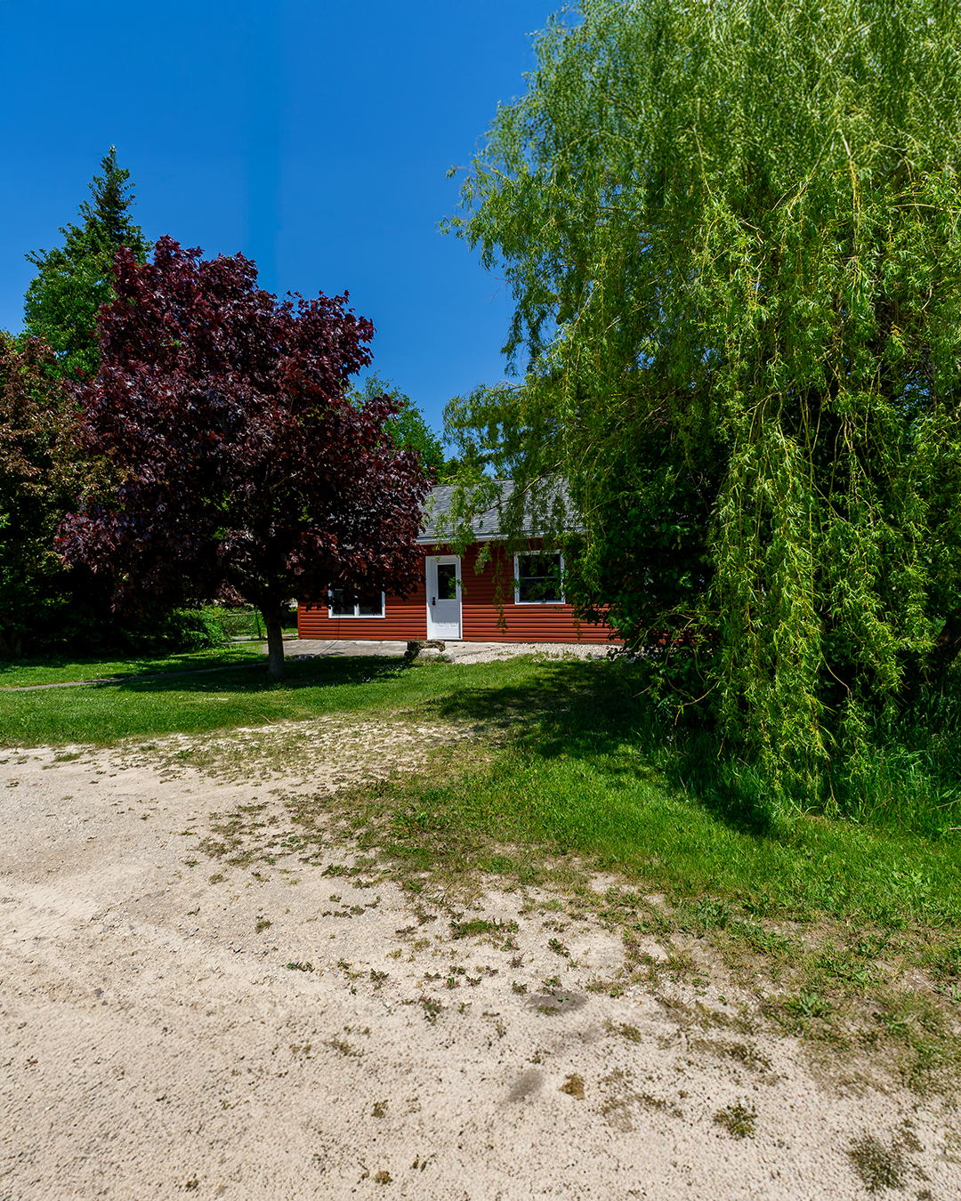 Diamond View cottage rental with scenic views near Tobermory, Ontario