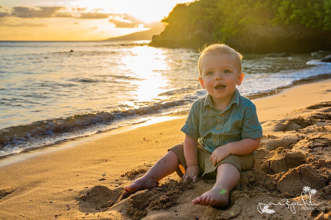 Dreaming of summers that last forever!!☀

Chase &amp; Tana, it's been months and I still can't enough of this lil' stud muffin!! 🥰😀

#pineandpalmproductions #mauiphotographer #ohana #vacation #mauiphotography #capture #family #baby #babyboy #babylo