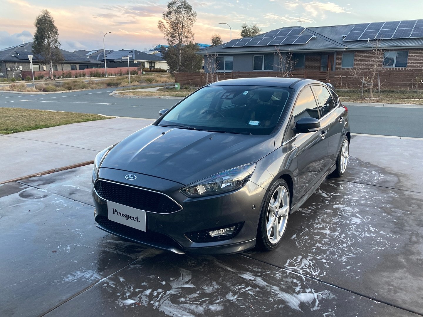 Focus love 👓❤️
//
Another fantastic result with our premium presale package on this great little Ford Focus ⭐️ 
//
Full wash, paint decontamination, dry and wax. Inside received a full wipe down, then vacuum removing dirt and crumbs from those hard 