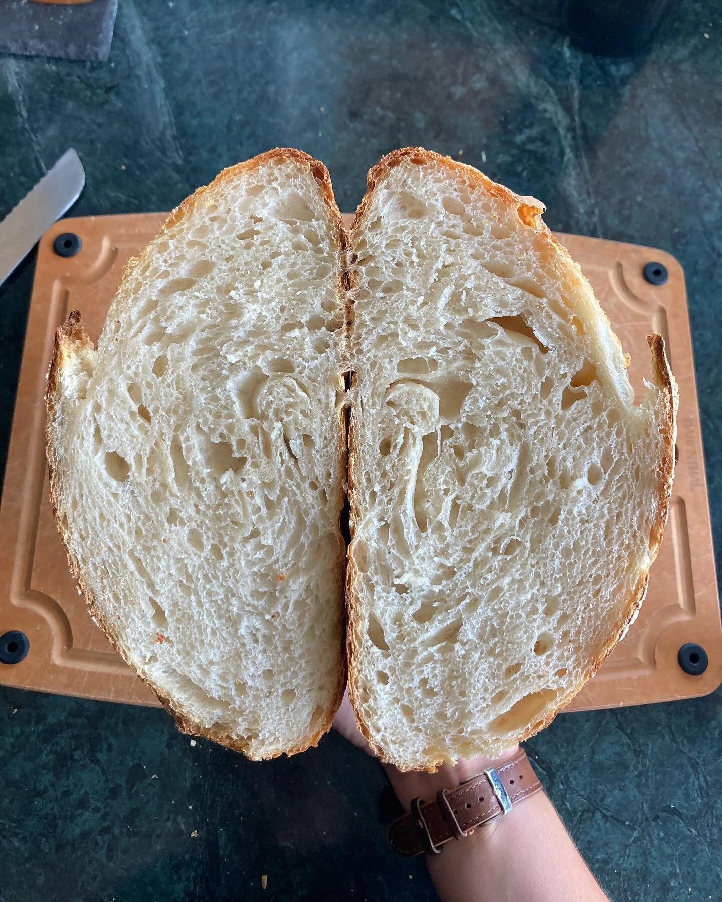 Happy starter. Happy bread. 😌