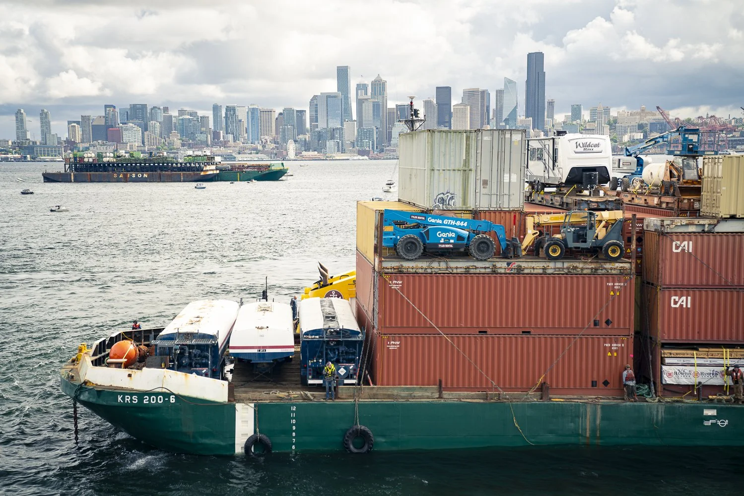 DeForgeMaritime_BargeContainer_Alki_201_S.jpg