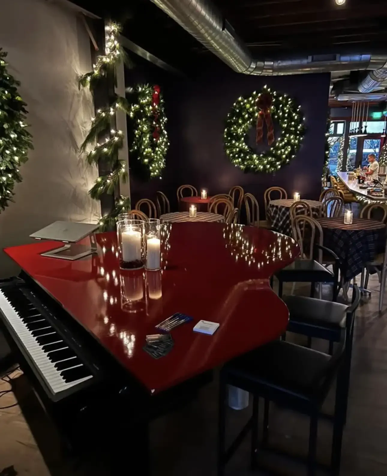 Piano Bar in Sewickley PA- Bar Noel.webp