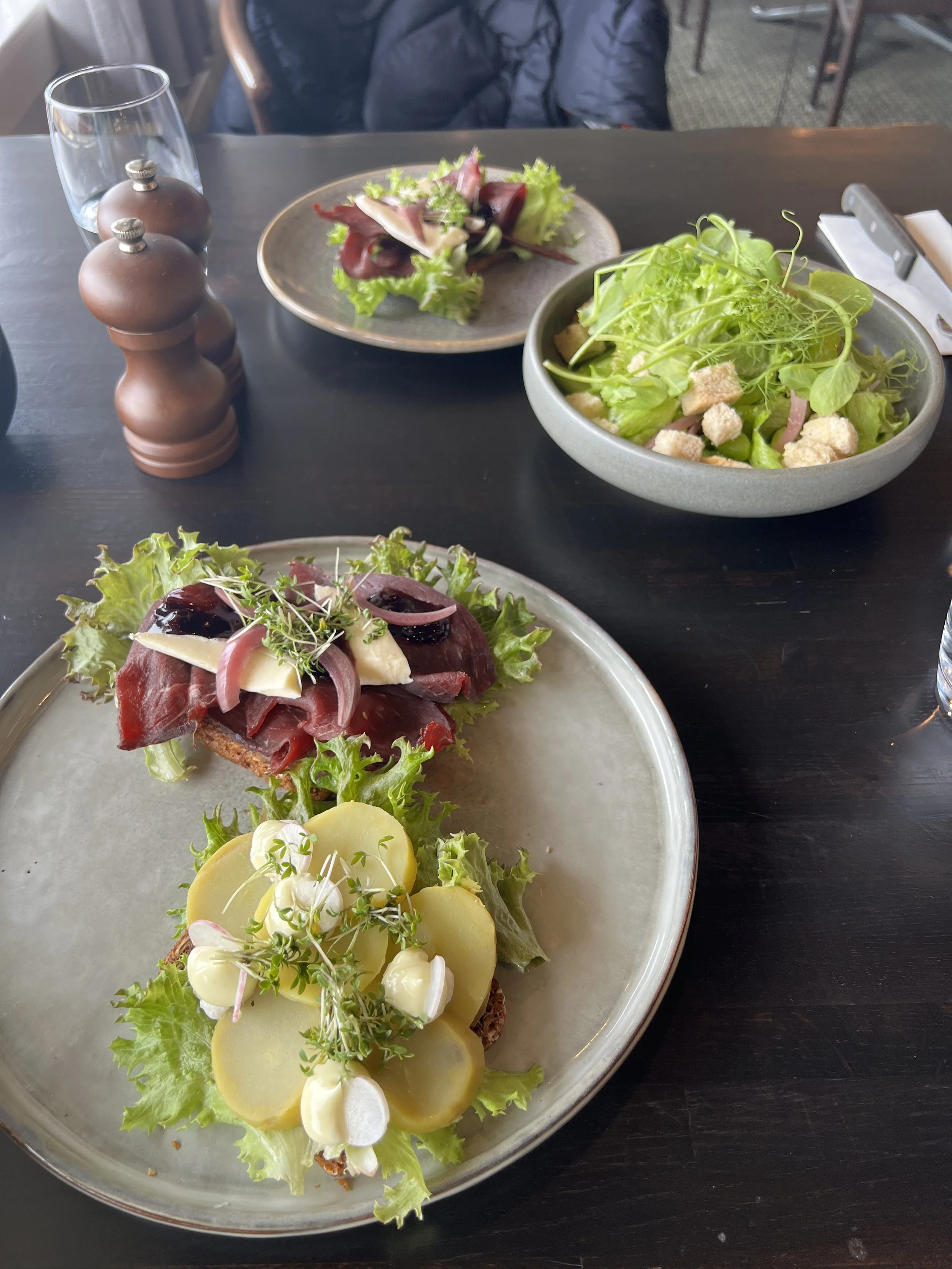 Muskox and Potato Sandwiches