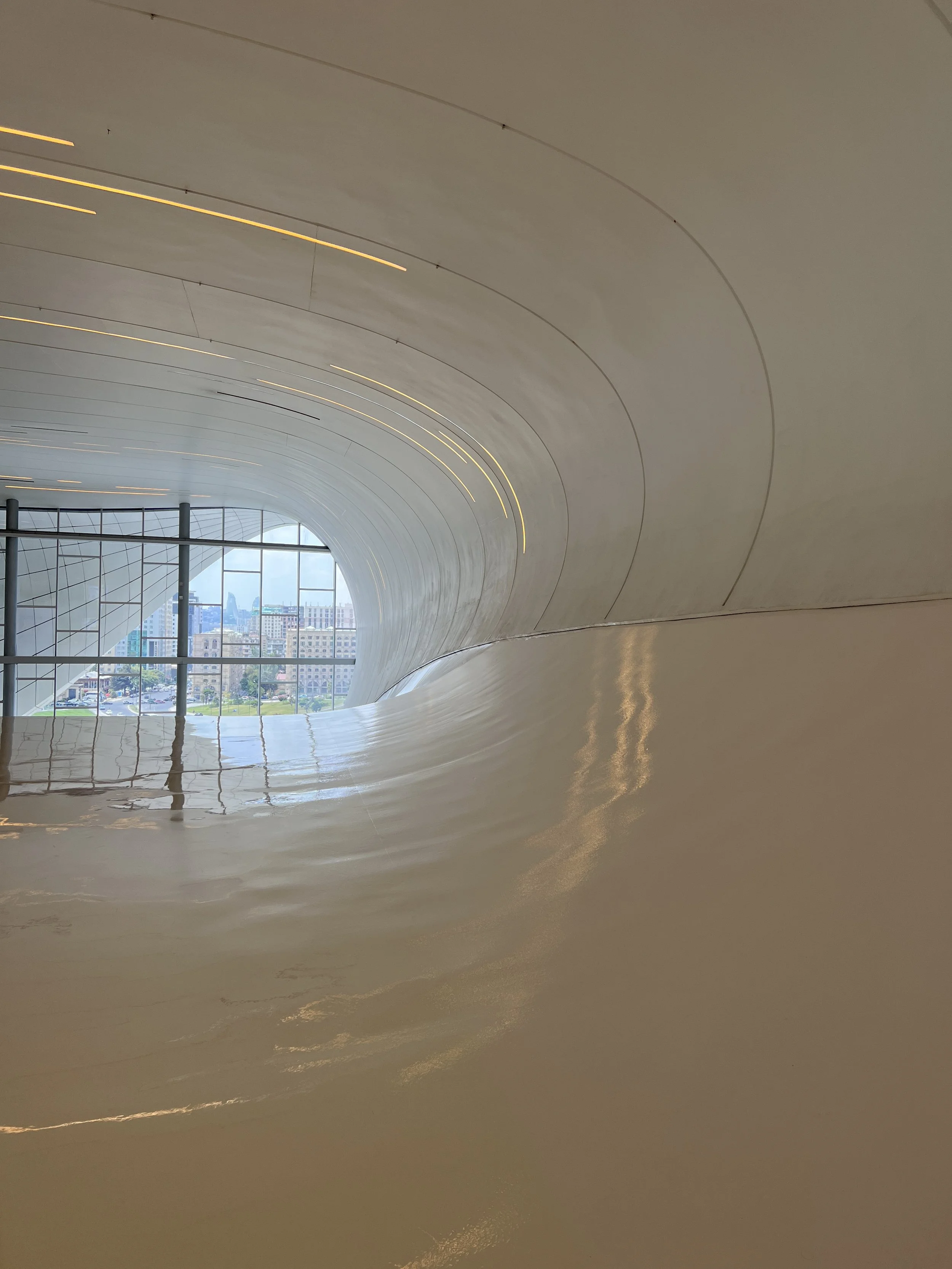 The floor curving up really messes with the senses. 