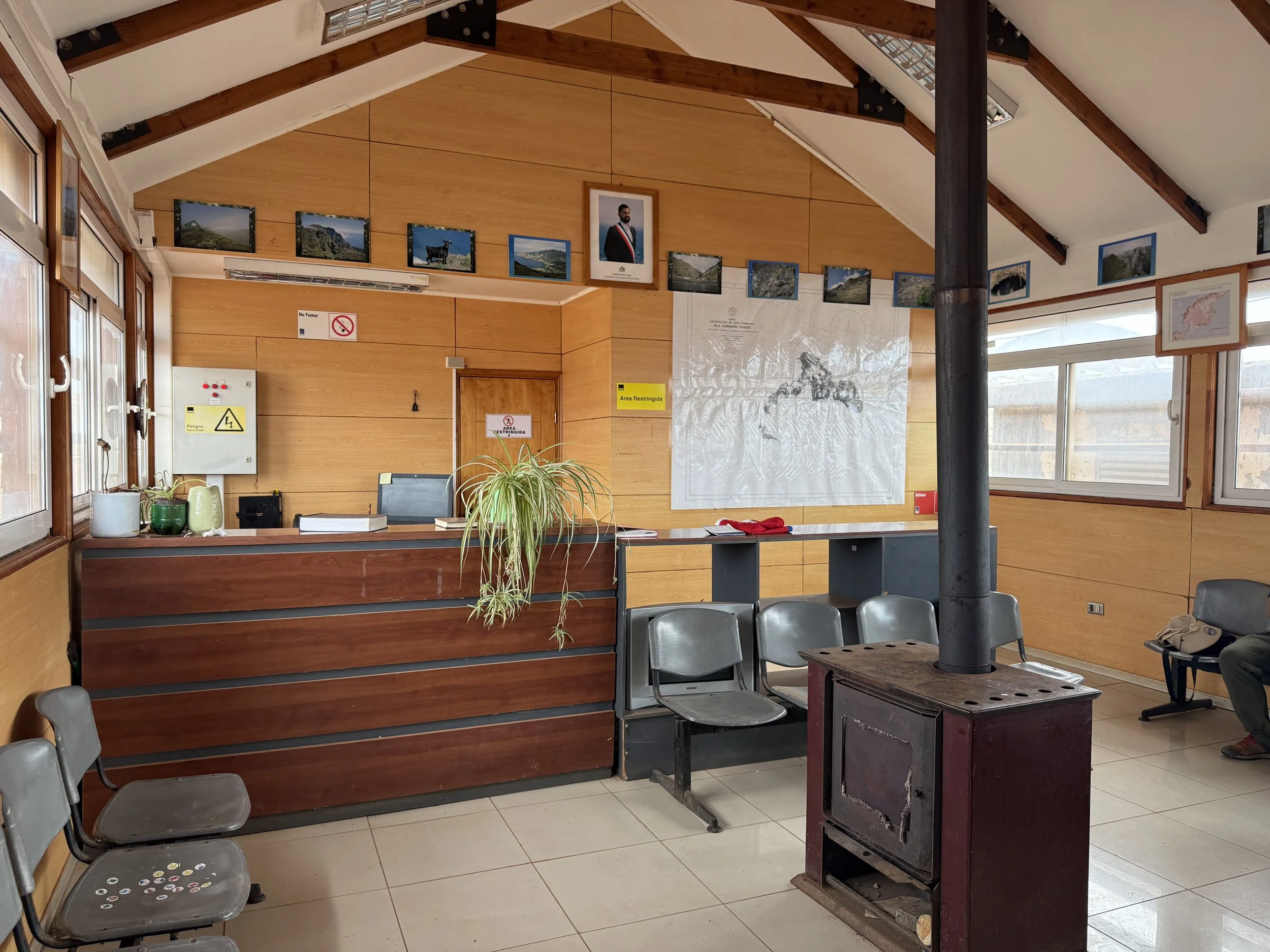 Robinson Crusoe Airport