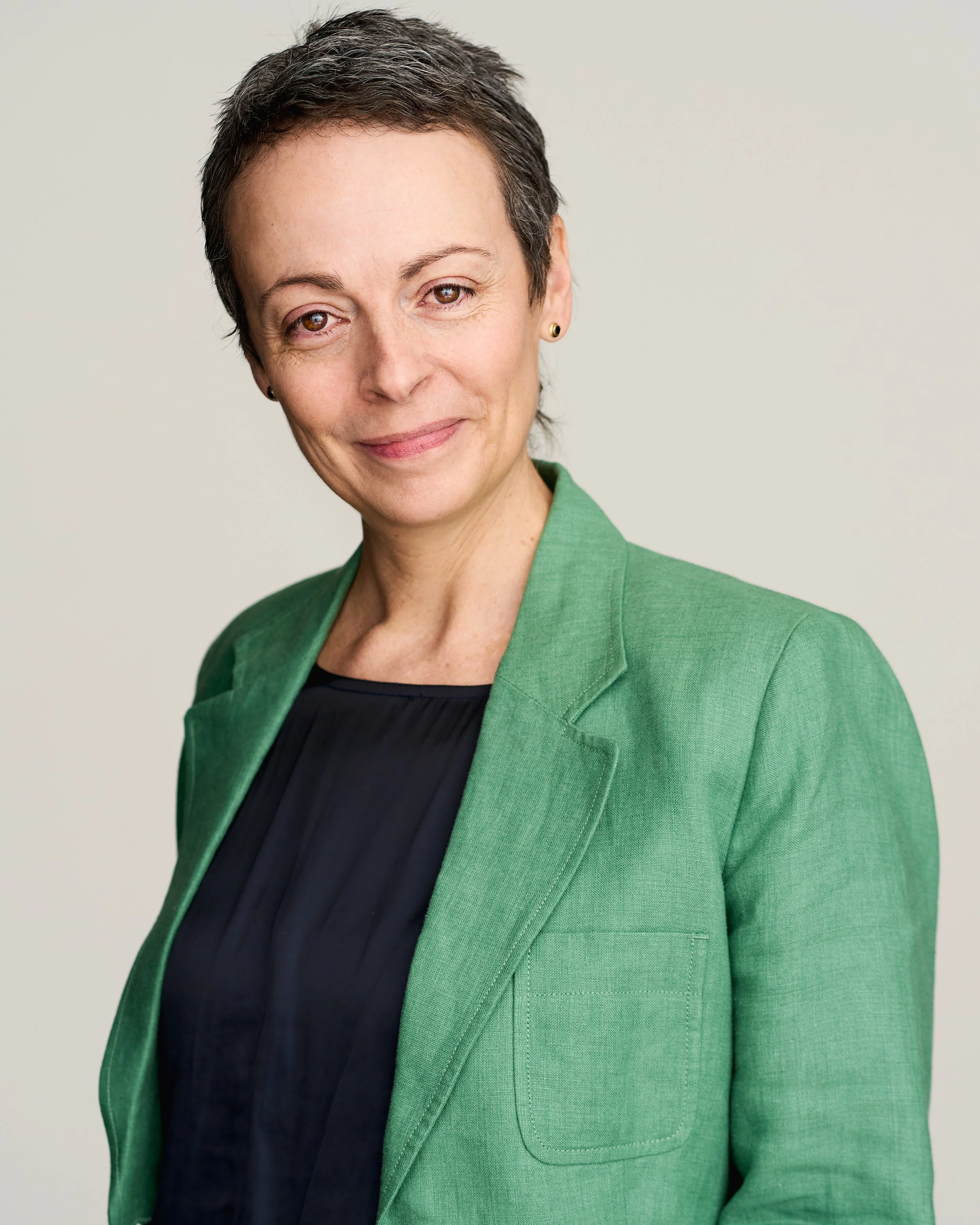 Nicole Manktelow - About me