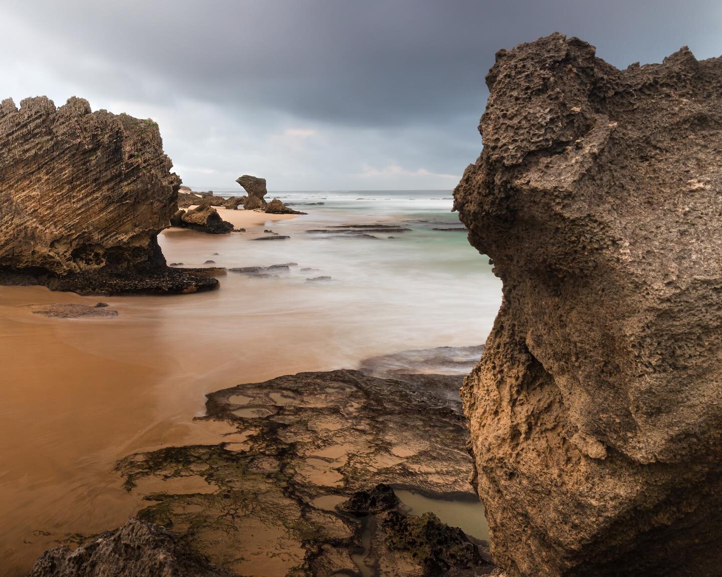 Carriage rock

#kentononsea #easterncapebeauty #seasidephotography #landscapephotography #sunshinecoast #lowtide #ontherocks @canonrsa @sigmaphoto_sa @thinktankphoto