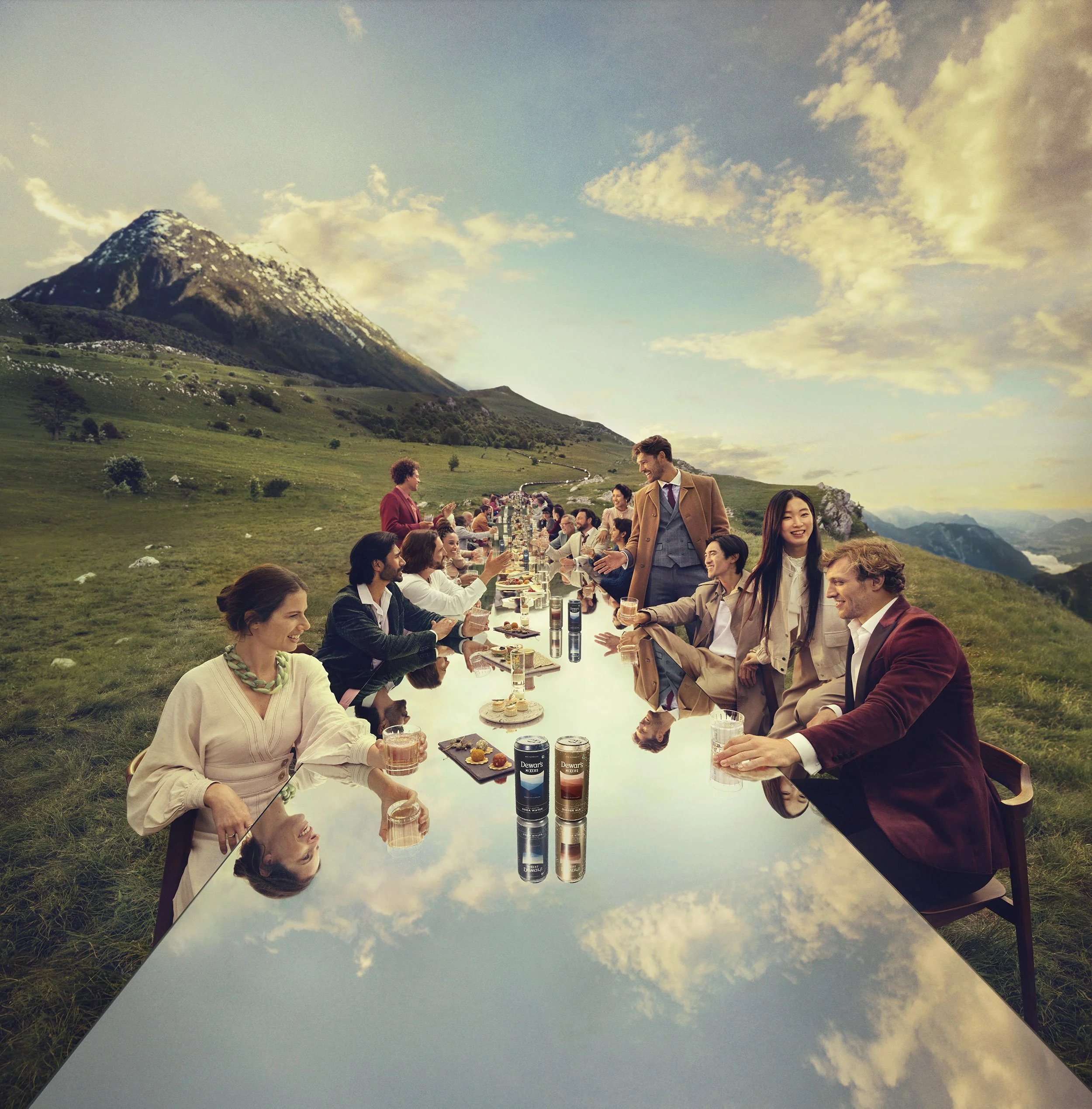 201022_FY25_Dewars_HTTS_SeatAtYourTable_KV_LongTableB_D12_RGB_R04.jpg