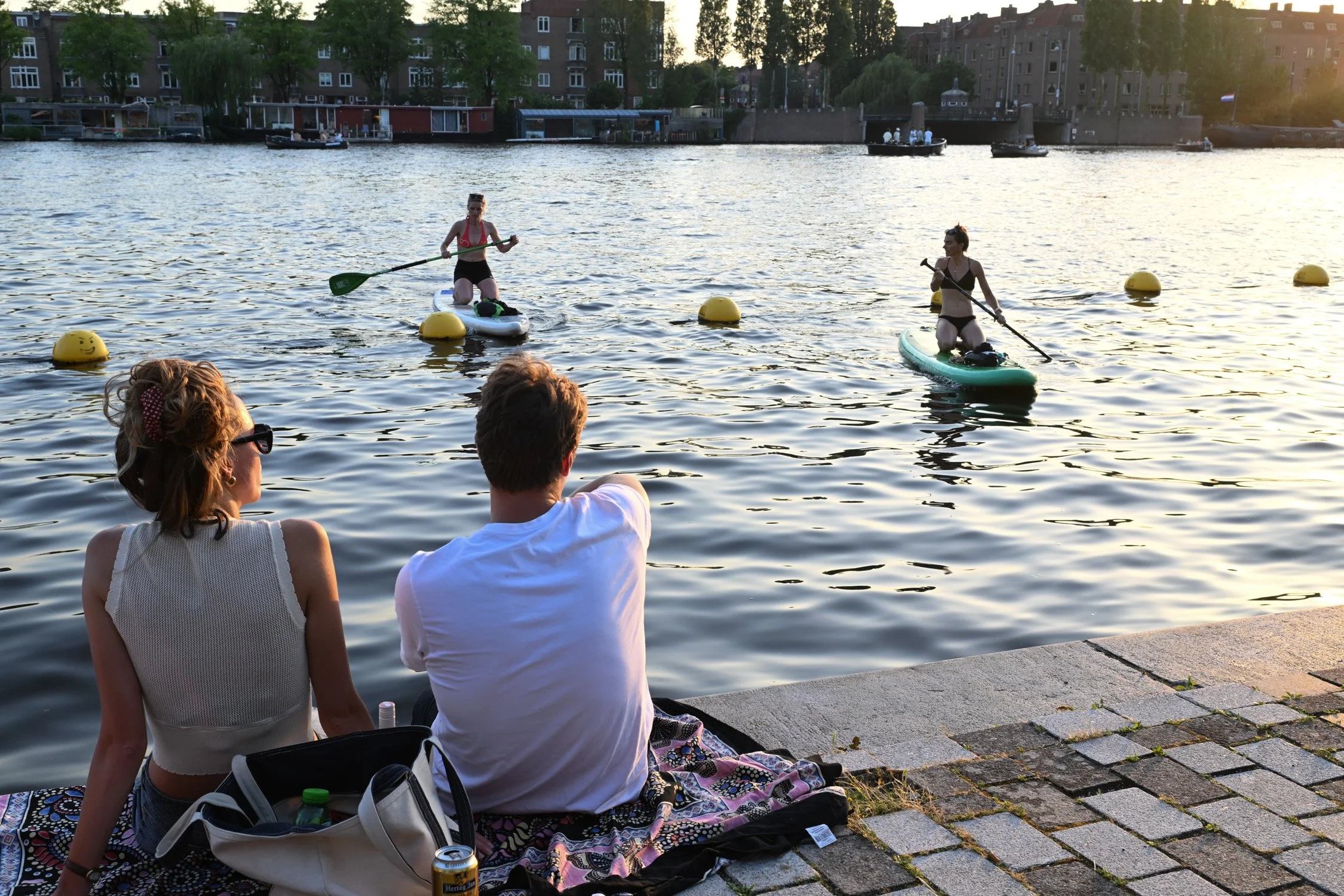 2026-06-24_NLD_Amsterdam_Weesperzijde_Heatwave--c--paulinewalzak-8.jpg