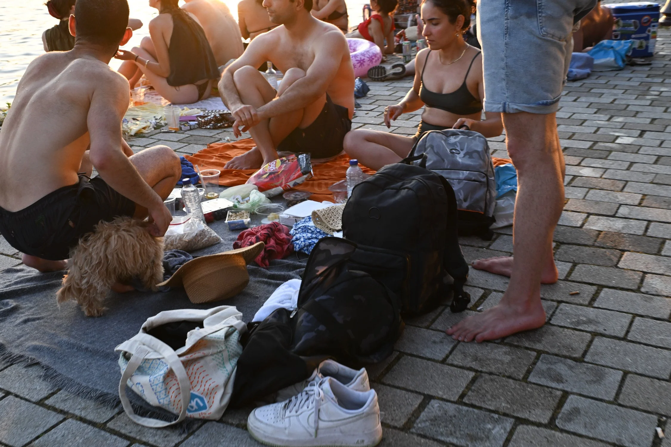 2026-06-24_NLD_Amsterdam_Weesperzijde_Heatwave--c--paulinewalzak-9.jpg
