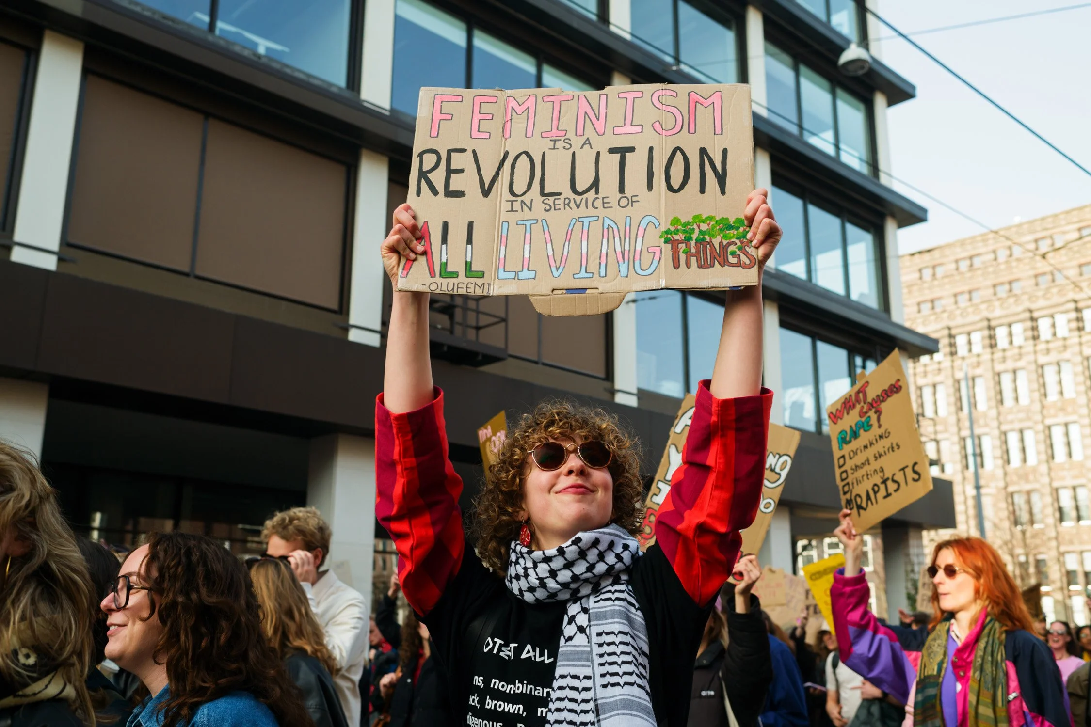 2026-03-08_WOMENS_MARCH_PROTEST_AMSTERDAM--c--Pauline-Walzak-WEB-25.jpg