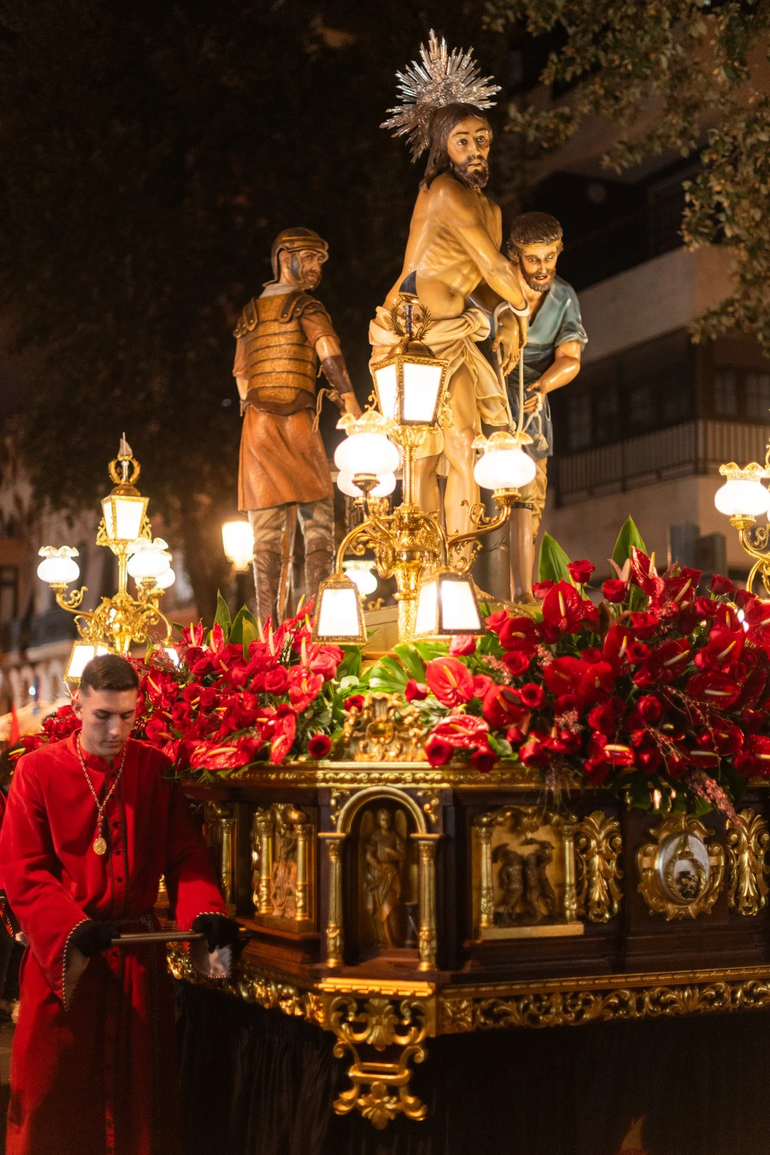 valencia_holy_friday_procession_pauline_walzak_web-27.jpg