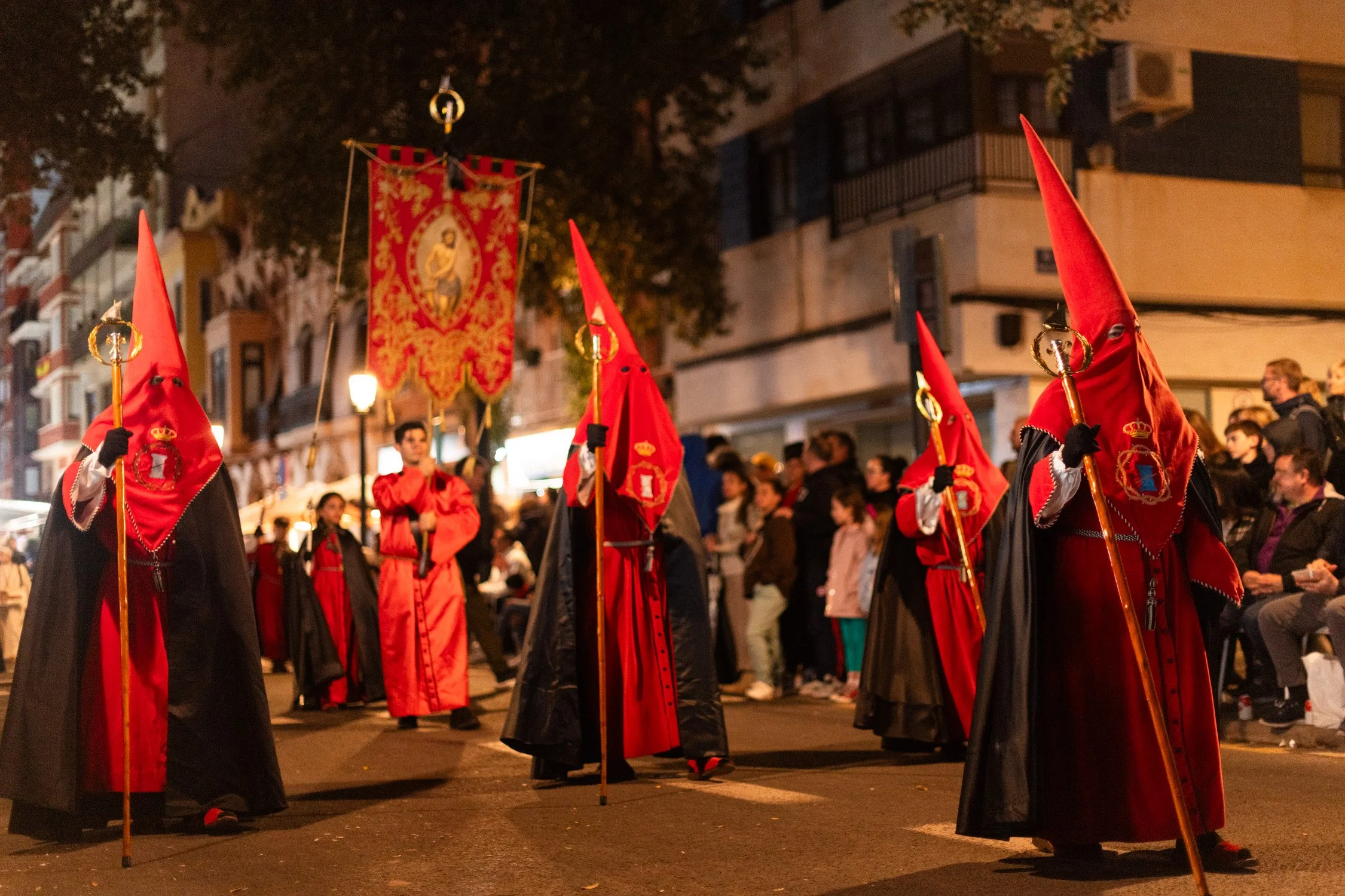 valencia_holy_friday_procession_pauline_walzak_web-22.jpg