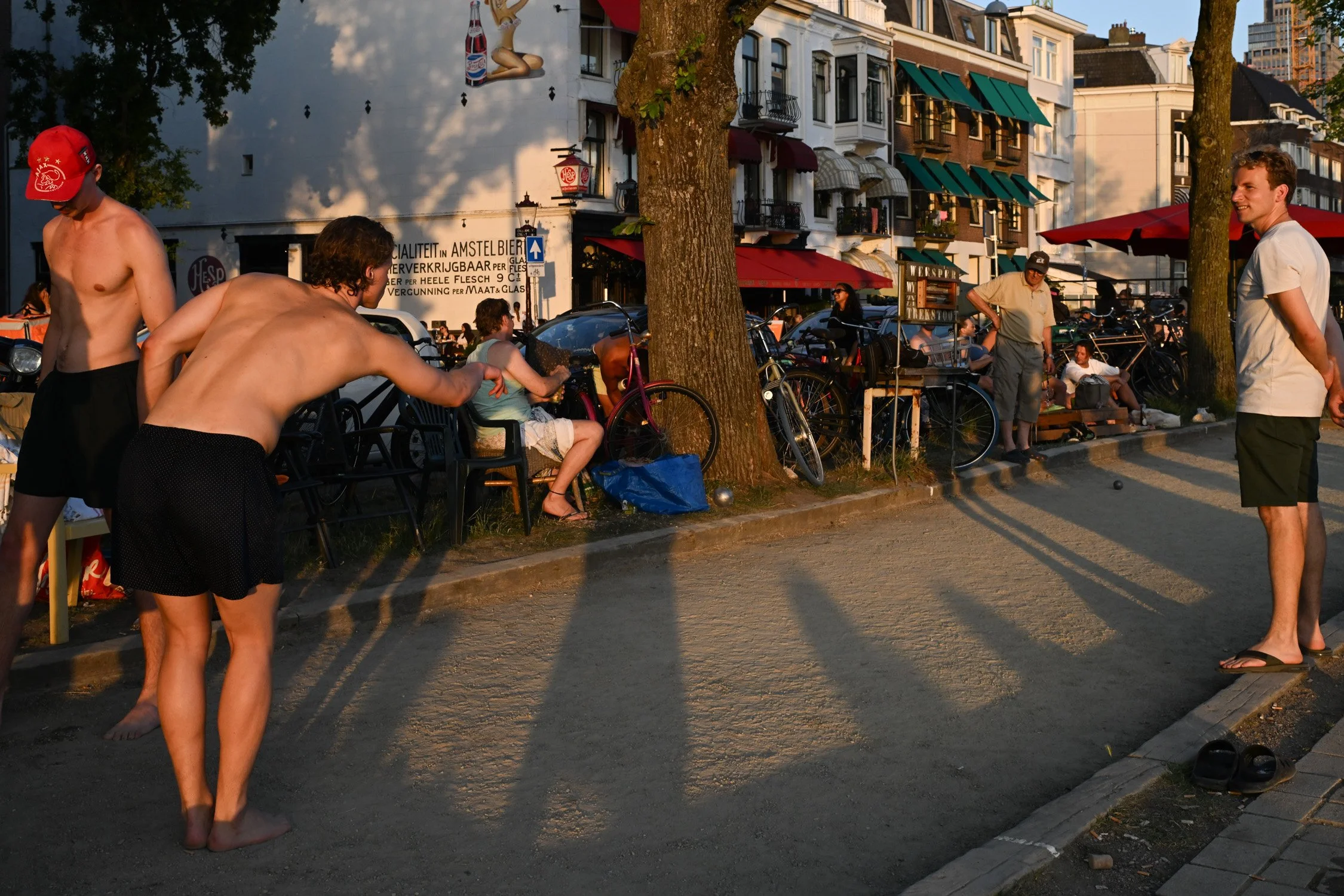 2026-06-24_NLD_Amsterdam_Weesperzijde_Heatwave--c--paulinewalzak-4.jpg