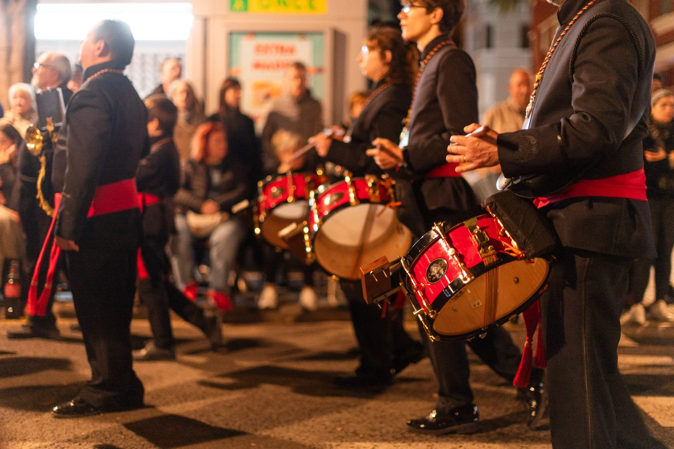 valencia_holy_friday_procession_pauline_walzak_web-14.jpg