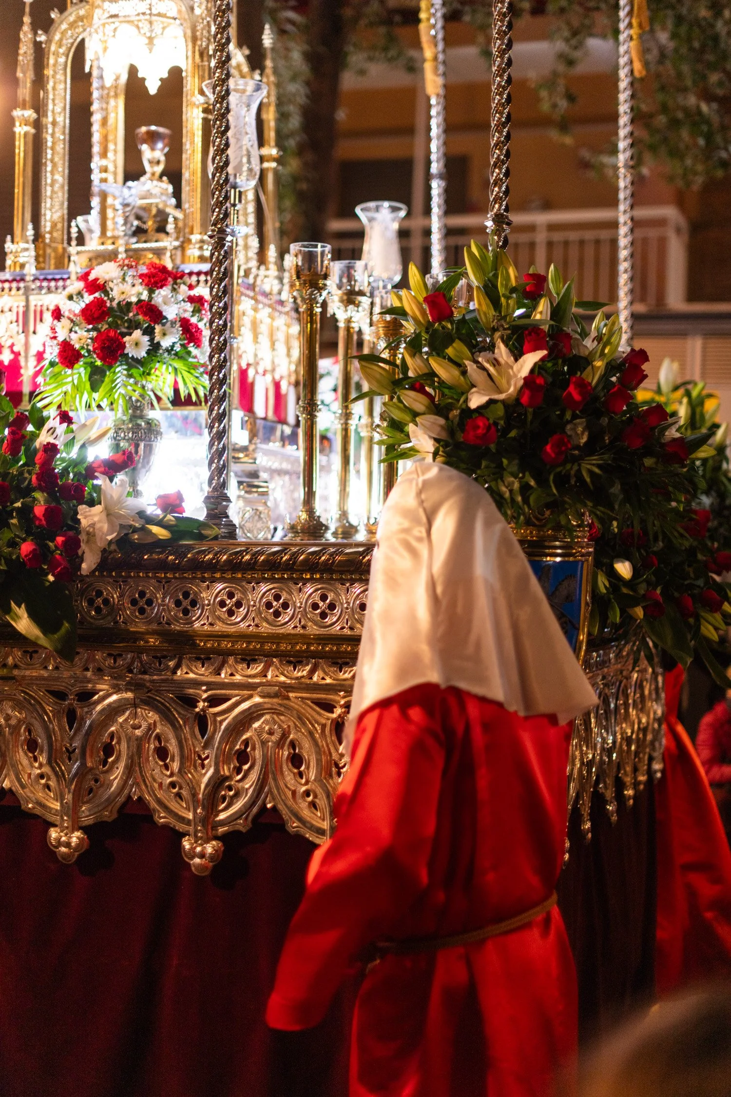 valencia_holy_friday_procession_pauline_walzak_web-12.jpg