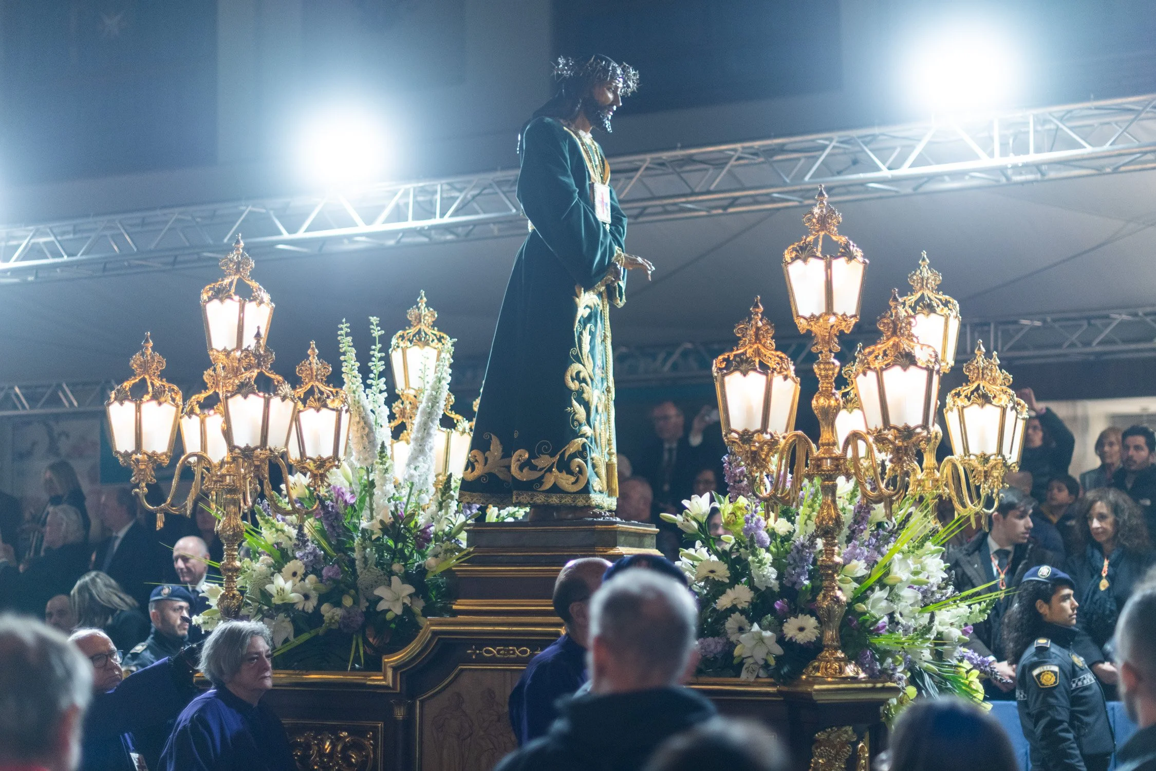 valencia_holy_friday_procession_pauline_walzak_web-47.jpg